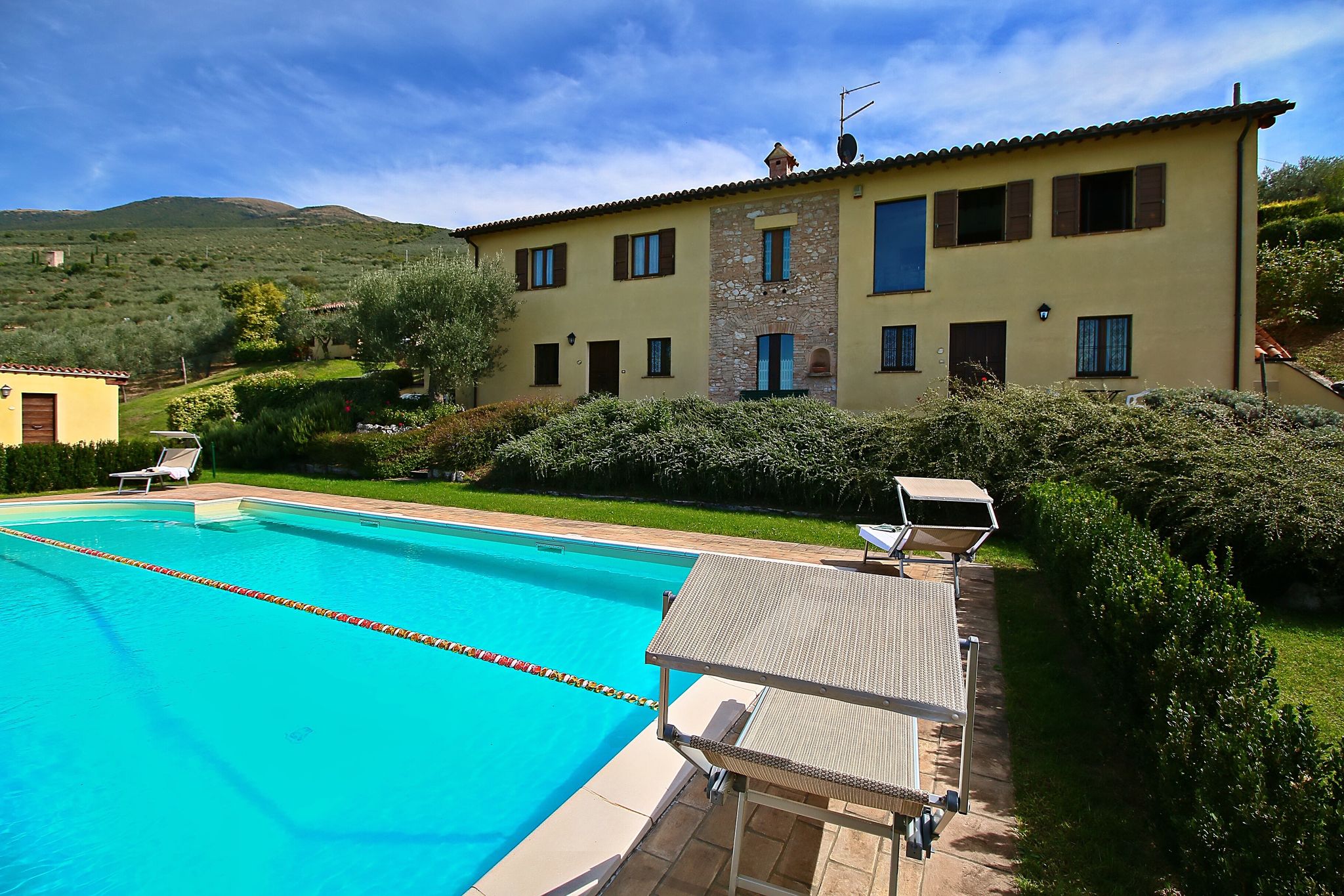 Idyllisch vakantiehuis met zwembad dicht bij Trevi