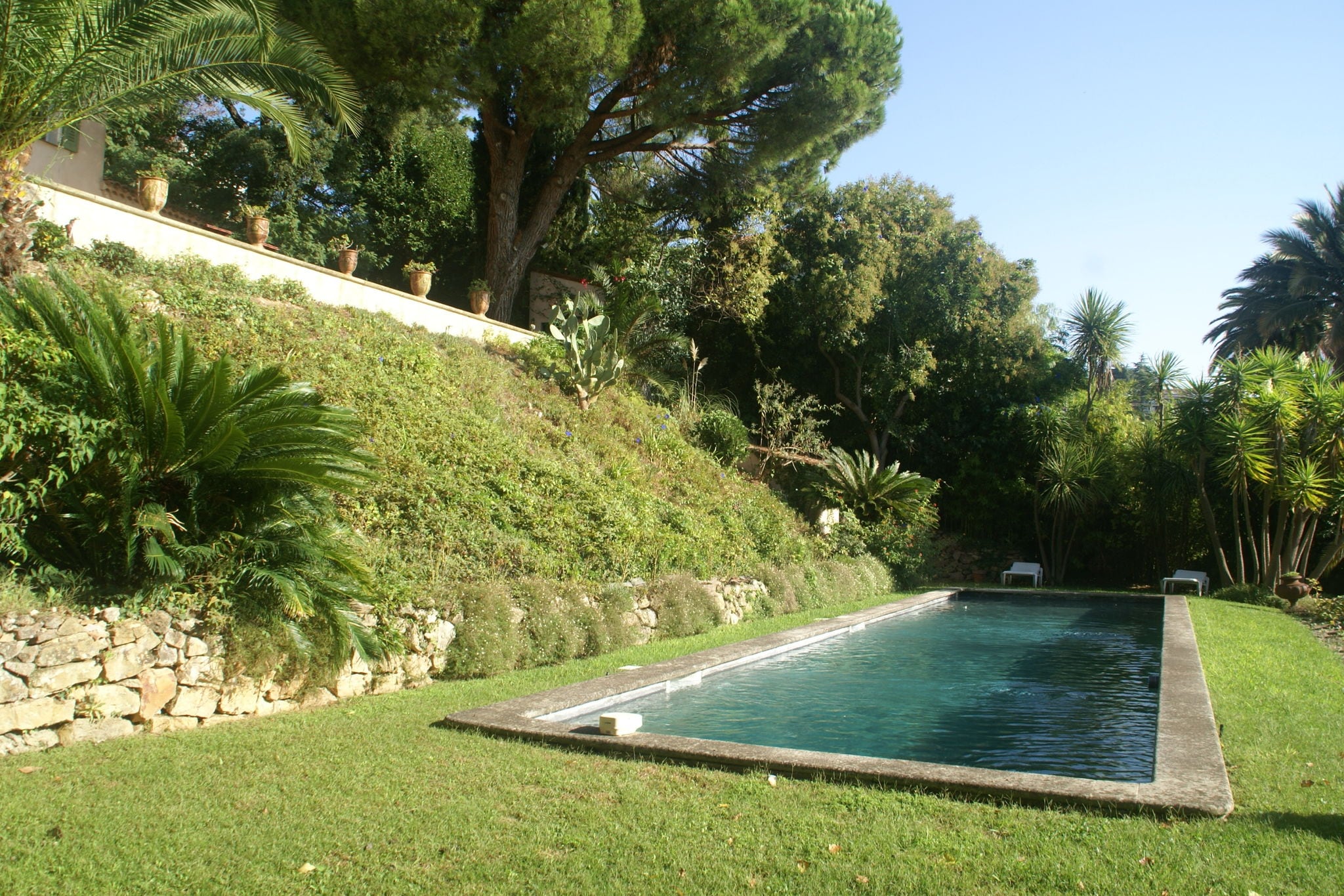 Belle villa à Cannes, du 18e siècle avec piscine privée et vue mer
