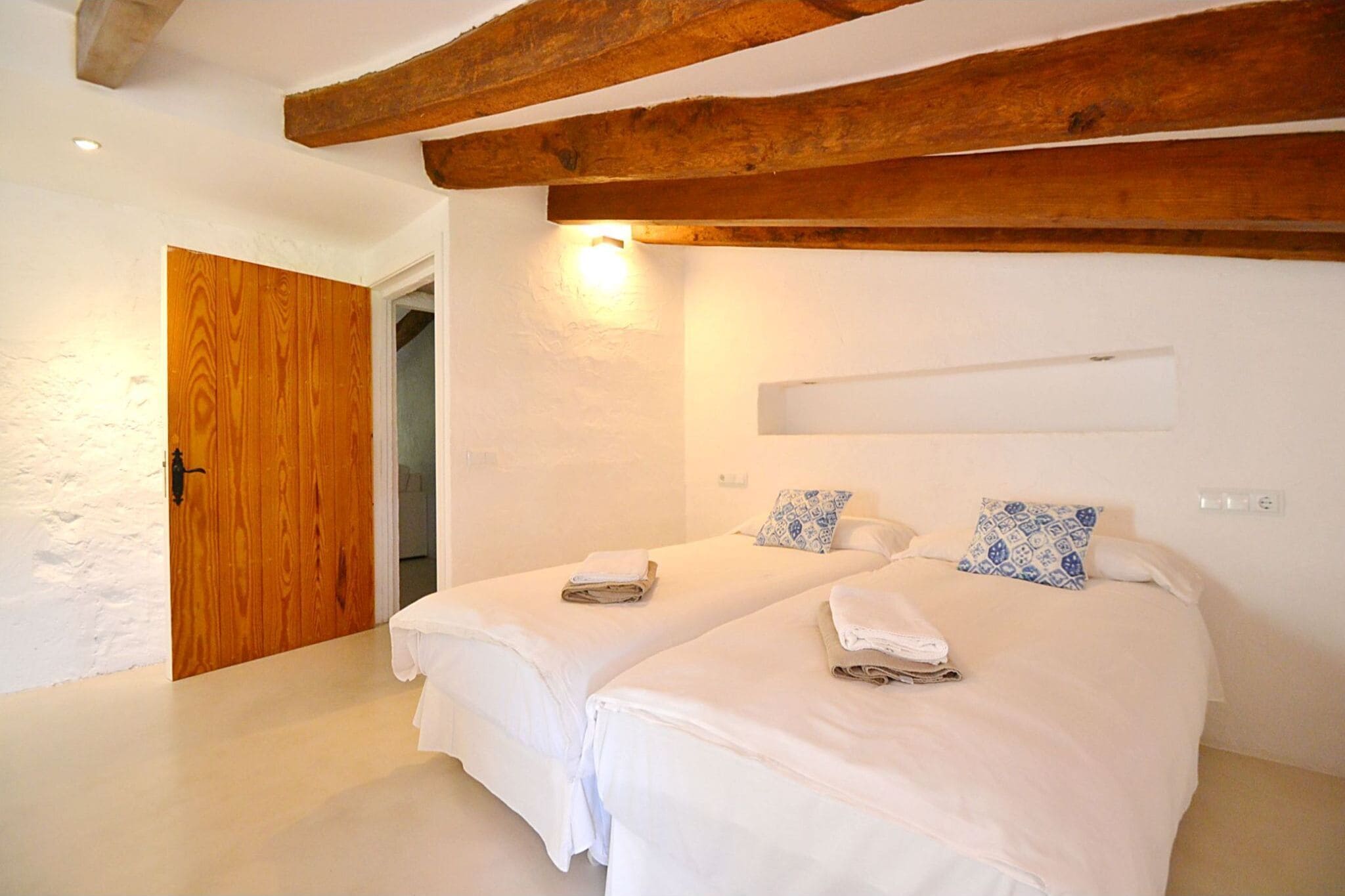 Luxuriously renovated Mallorcan country house for 10 pax