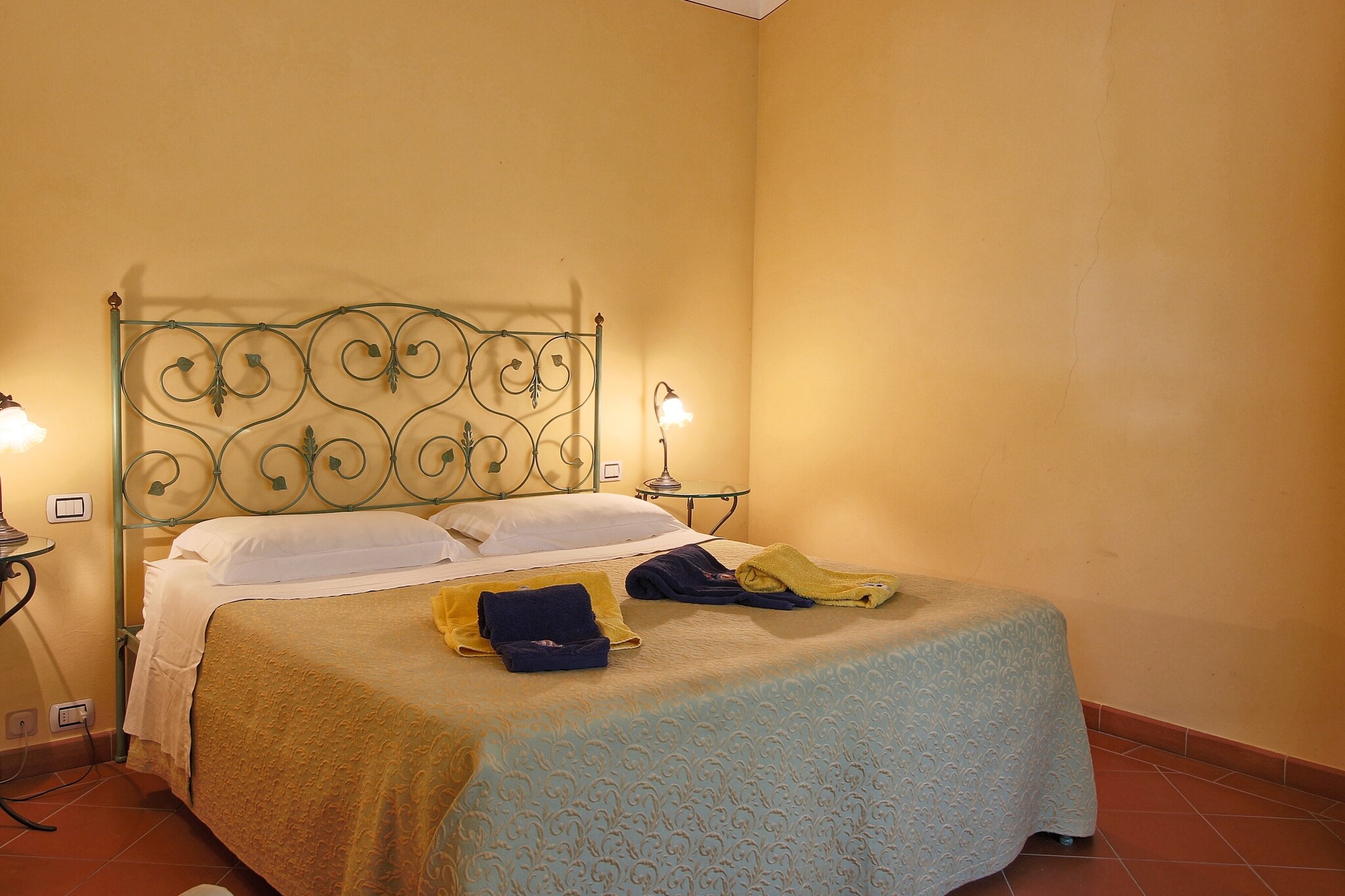Cottage-Bedroom