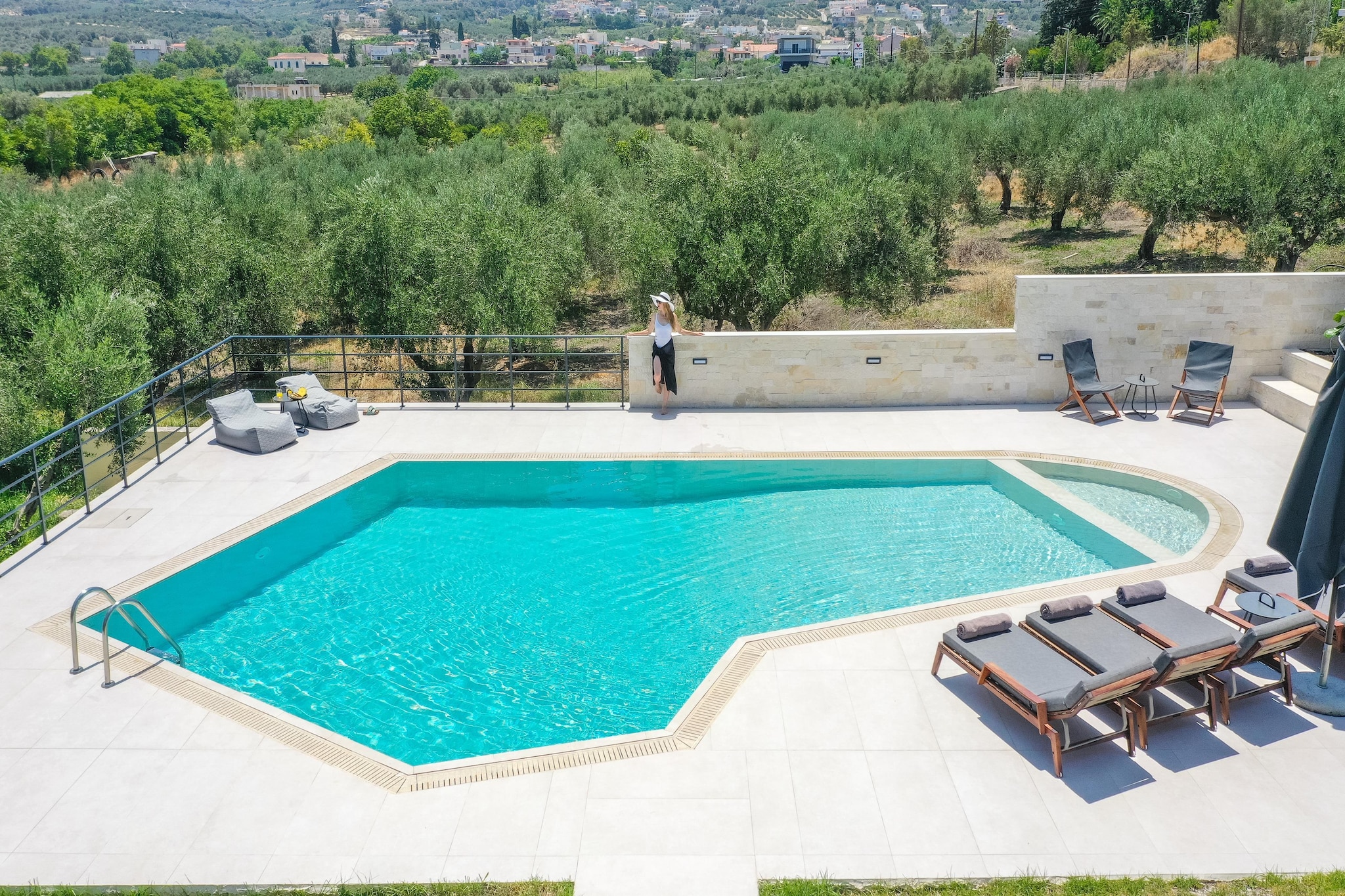 Villa Eleni en Manolis-Zwembad