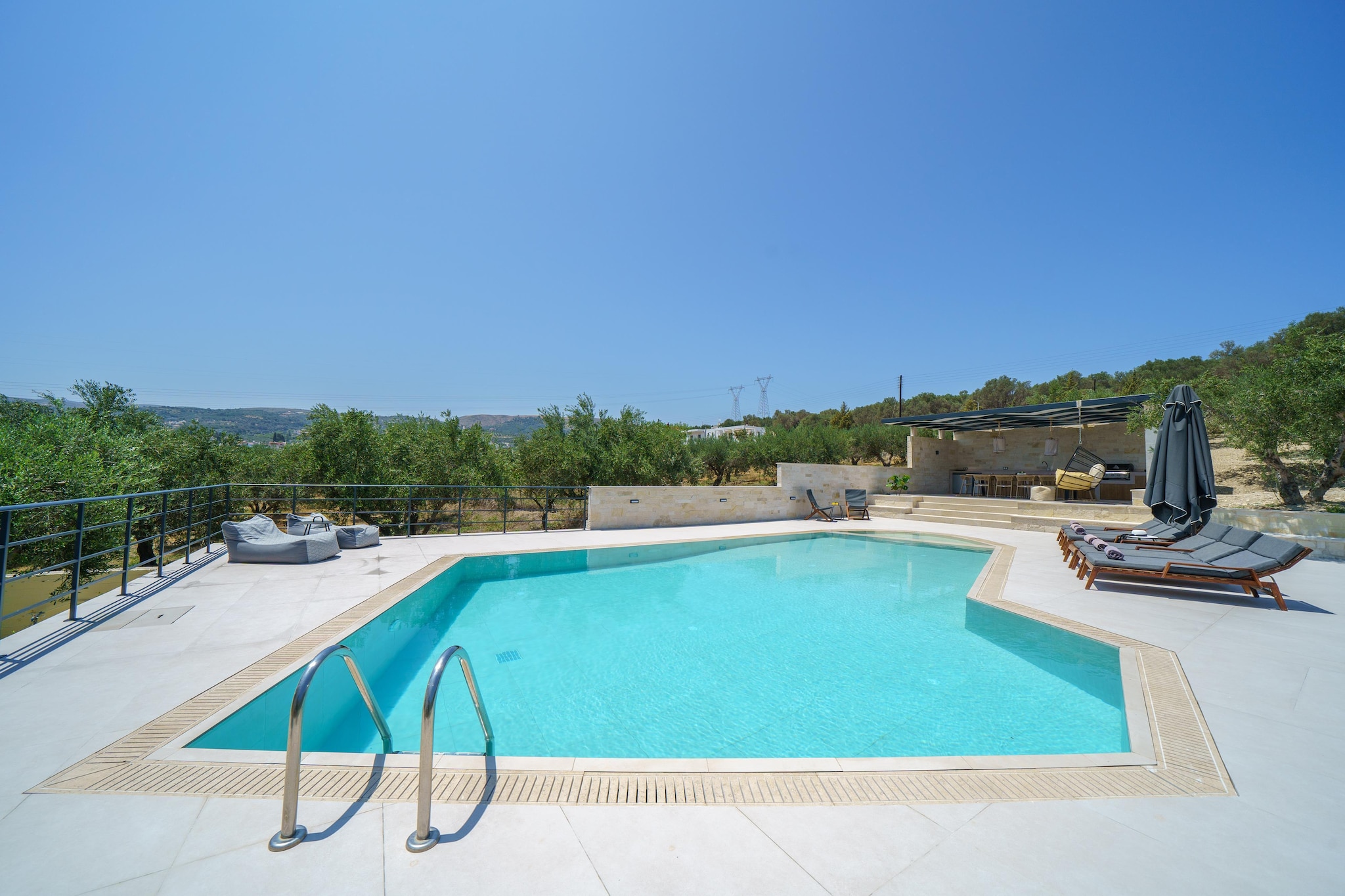 Villa Eleni en Manolis-Zwembad