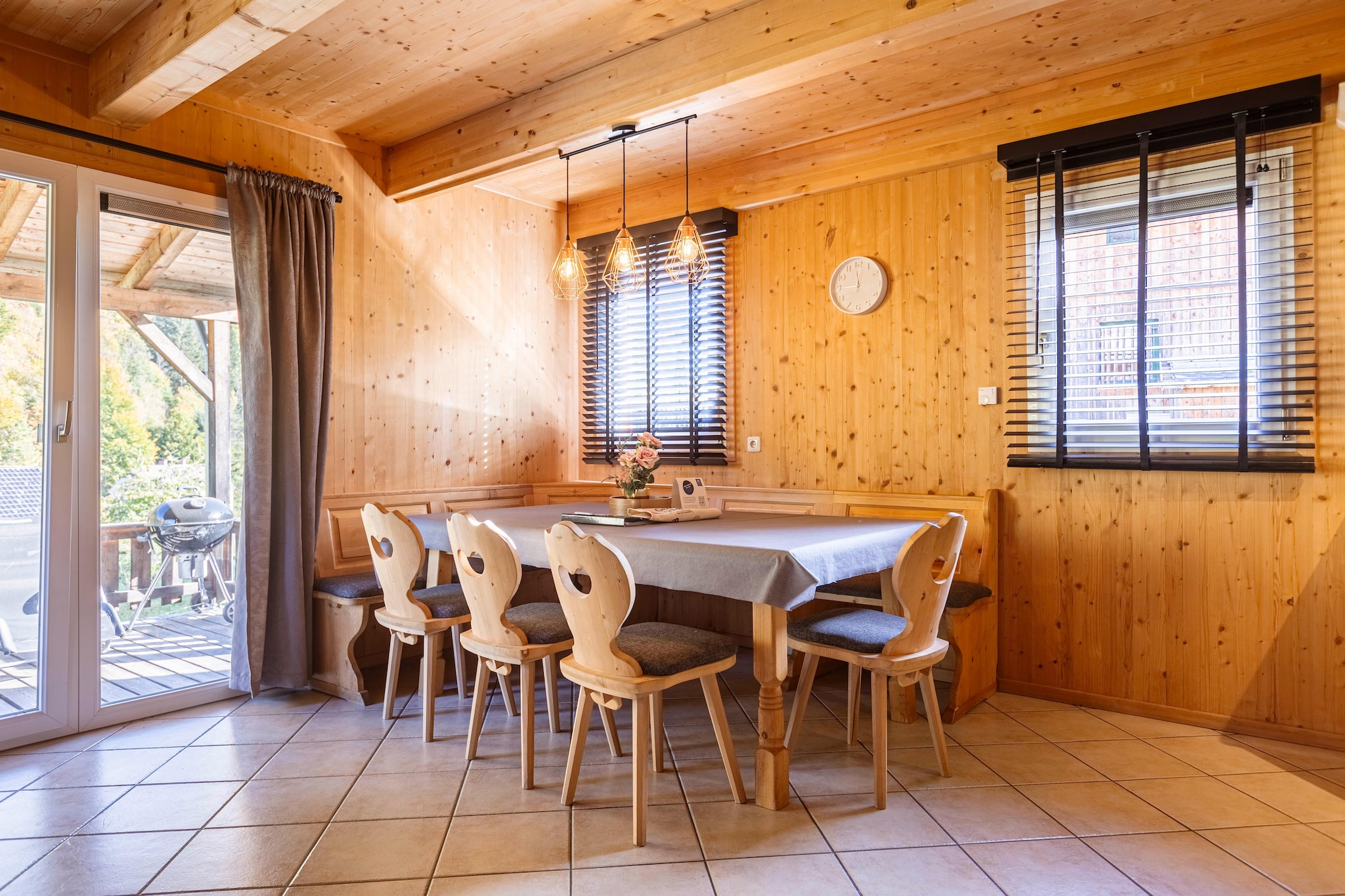 Snug chalet with infrared sauna