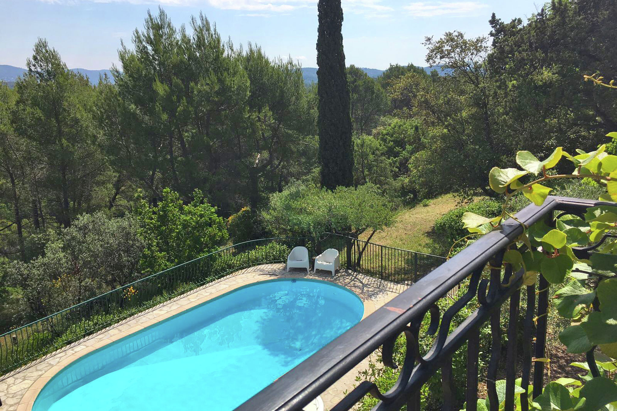 Provençaalse villa met privézwembad, op 900 m van het pittoreske dorpje Flayosc