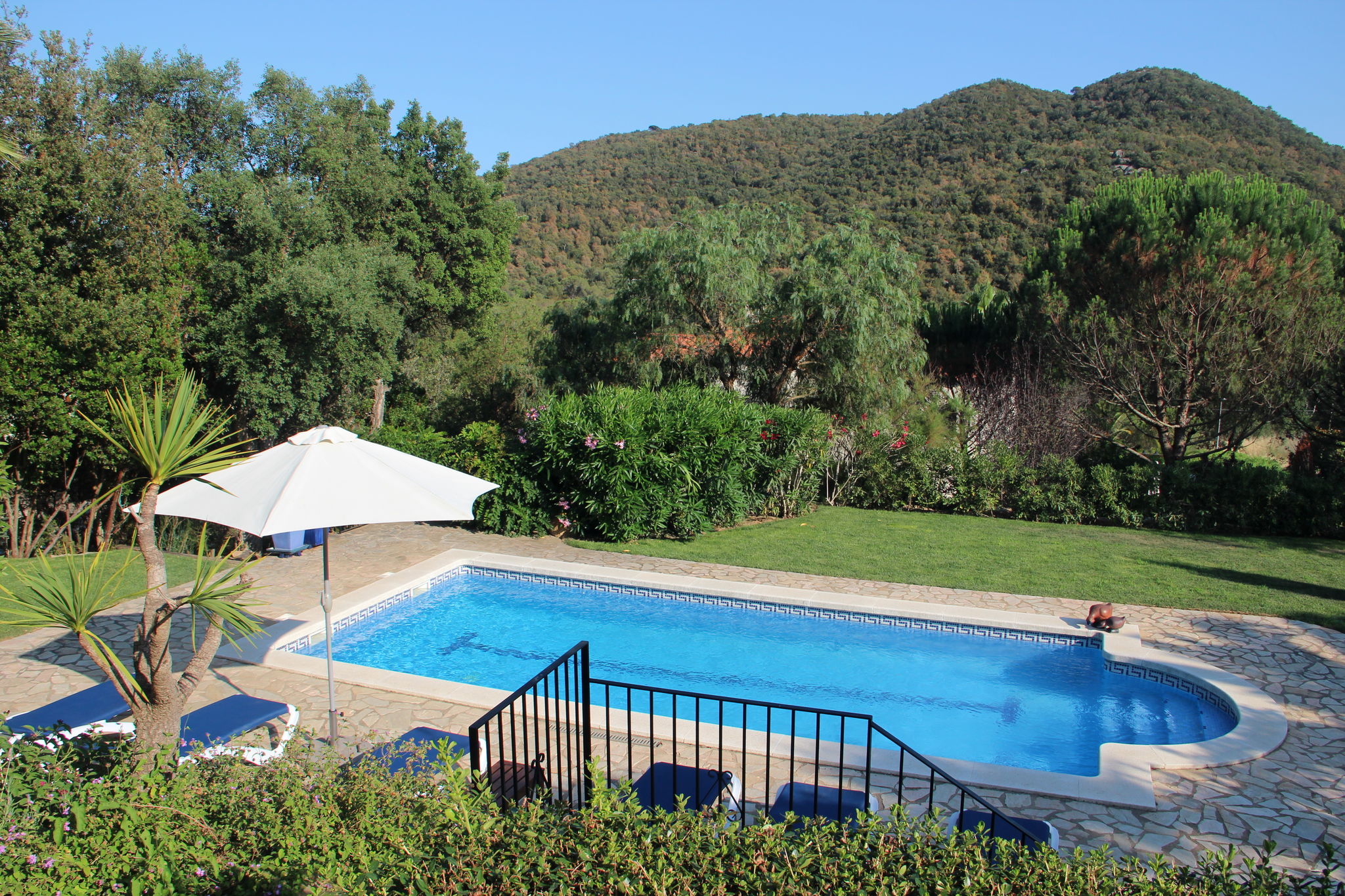 Mooie villa nabij Calonge met privé-zwembad, privacy, rust en prachtig uitzicht