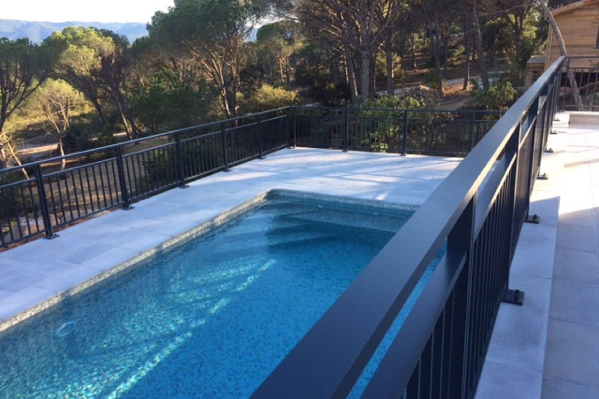 Prachtige villa met een verwarmd zwembad en fraai uitzicht