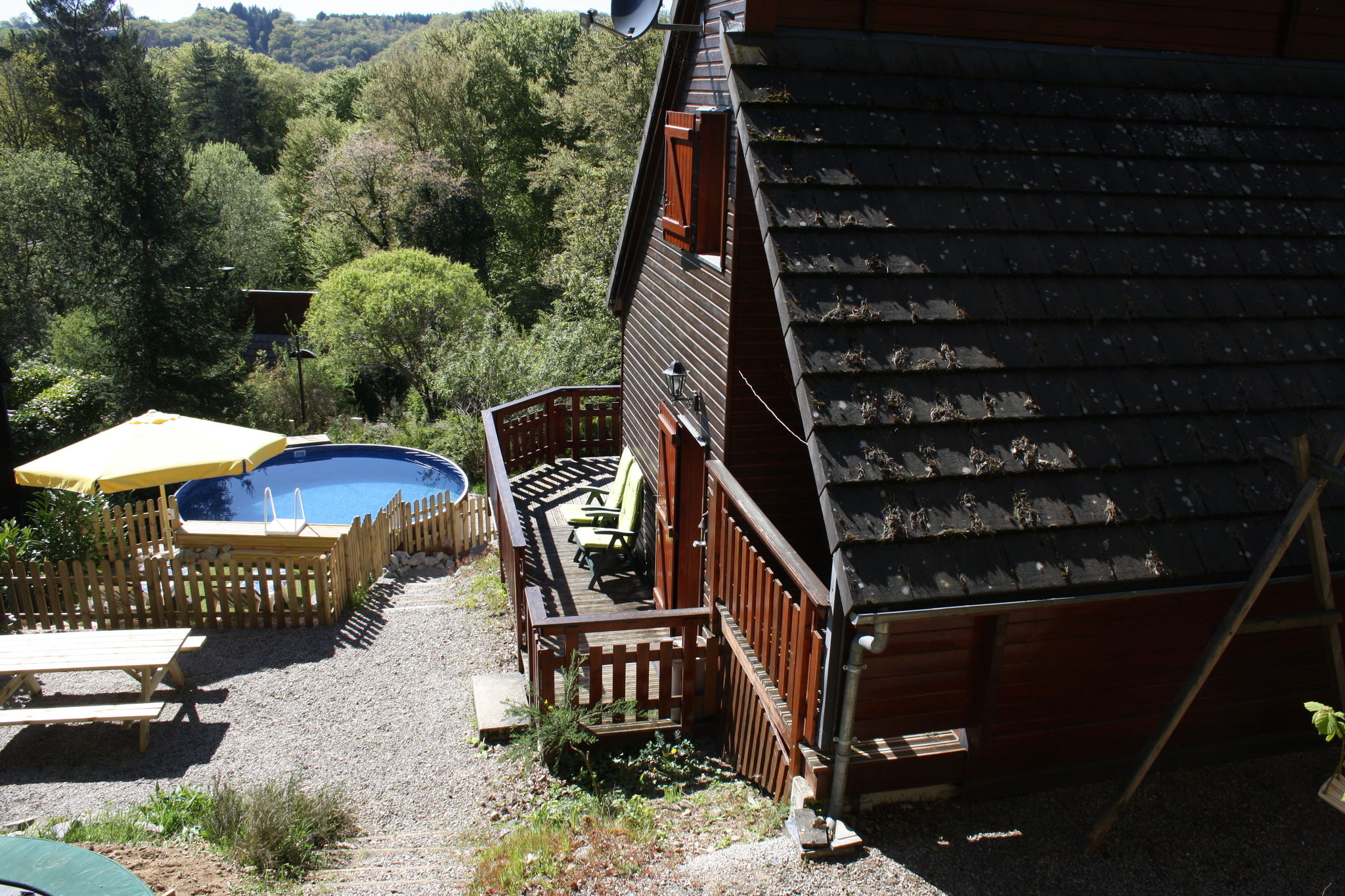 Mooi chalet in Beaulieu, Frankrijk, met privézwembad