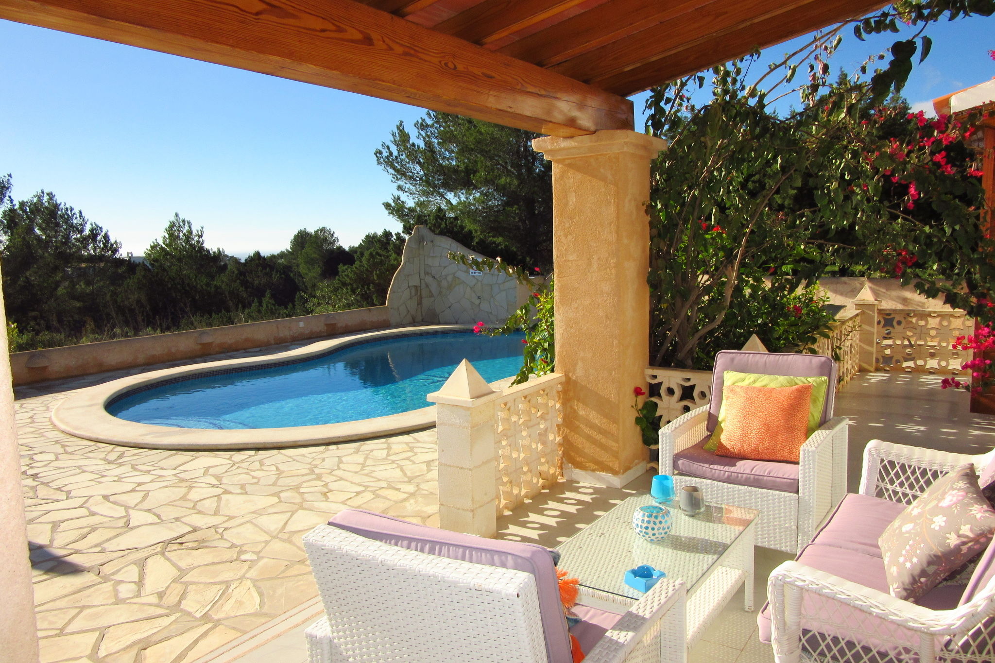 Aantrekkelijke villa in St Josep de sa Talaia met zwembad