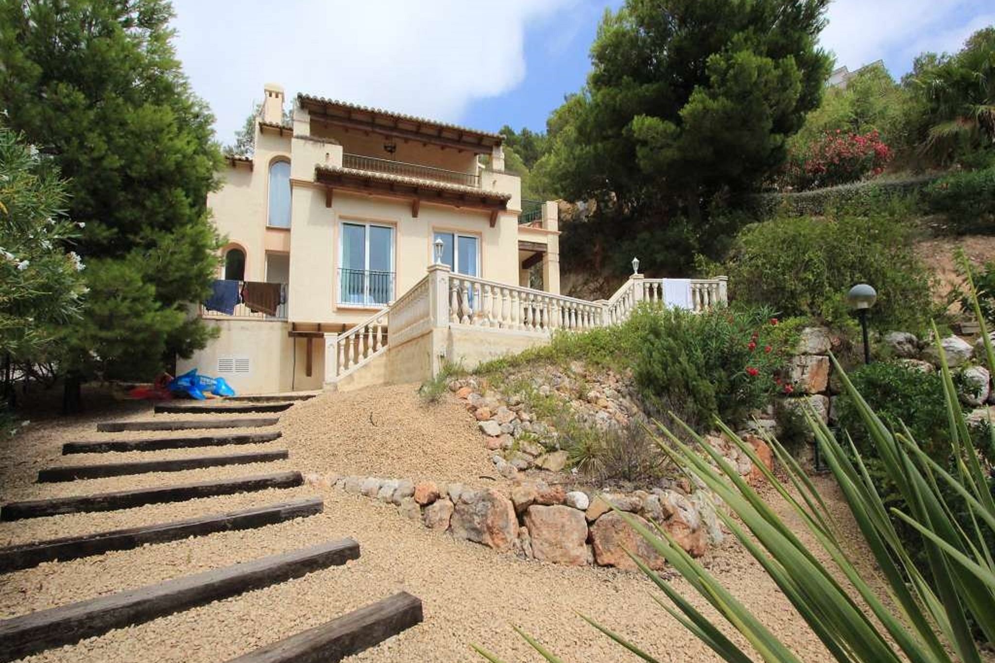 Detached villa in Altea Hills with large shared pool