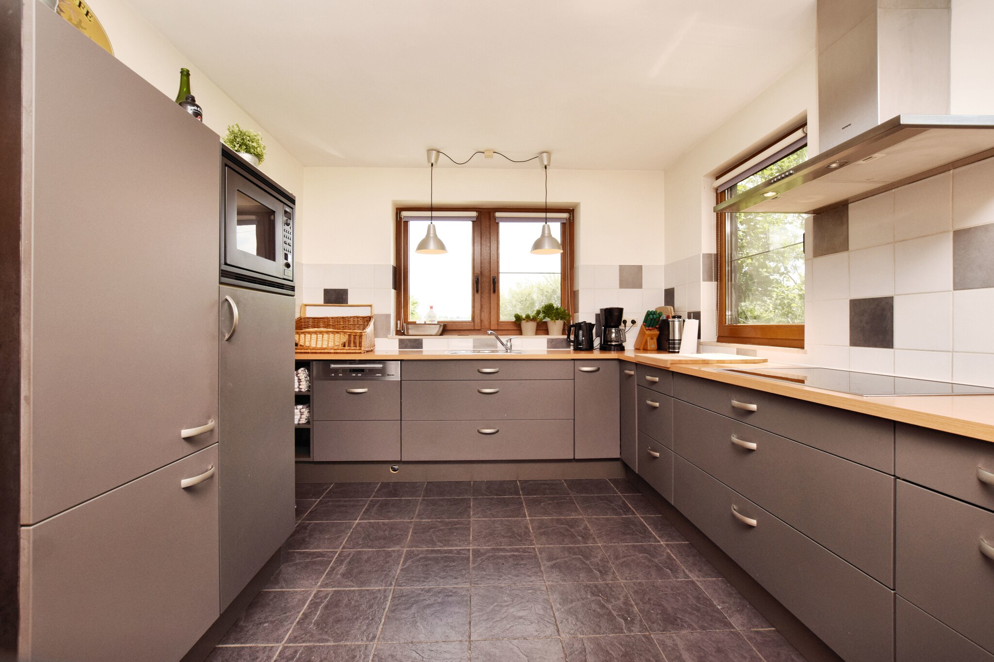 Vakantiehuis Mont max. 8 personen 4 slaapkamers #4