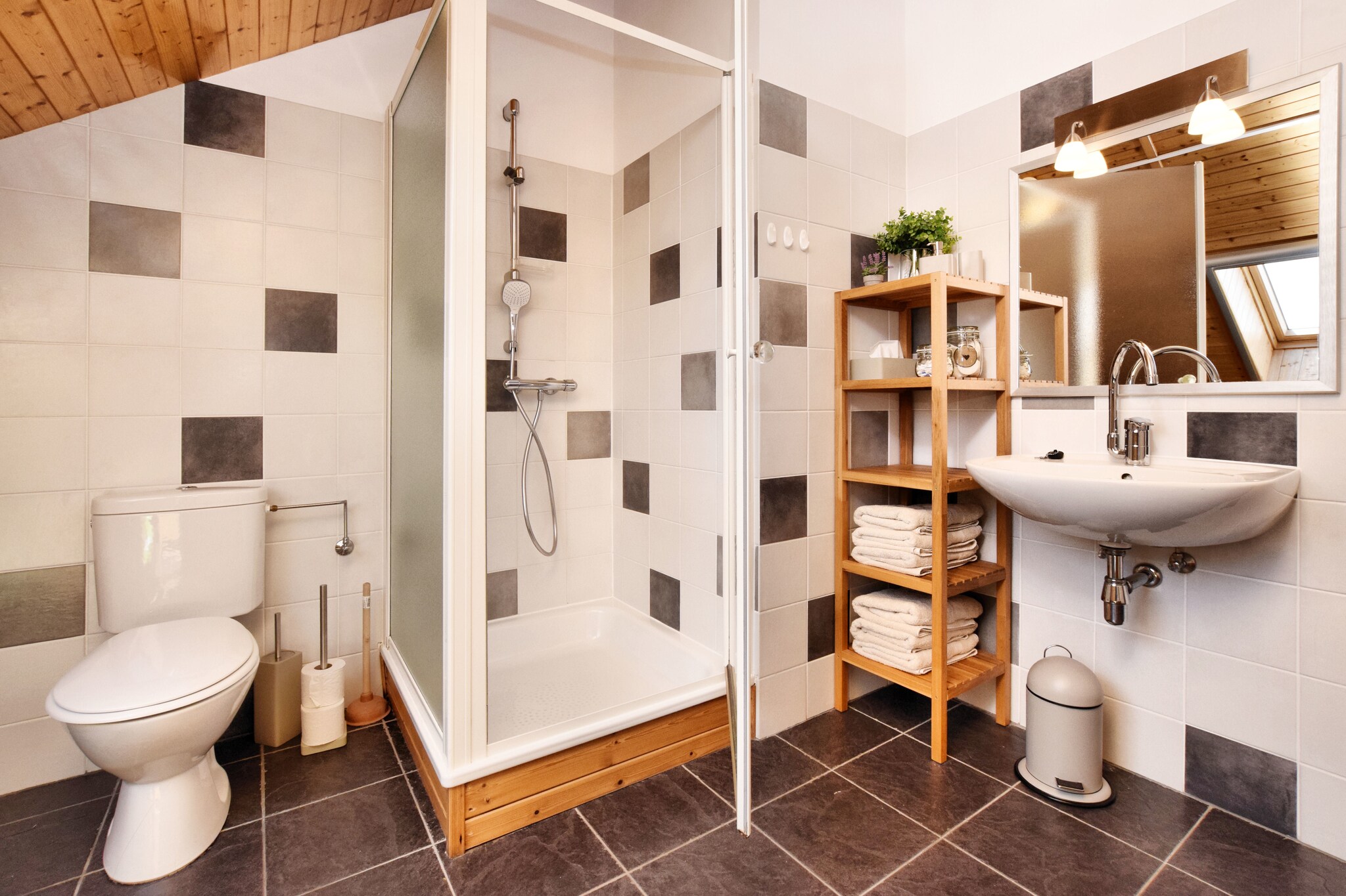 Vakantiehuis Mont max. 8 personen 4 slaapkamers #26