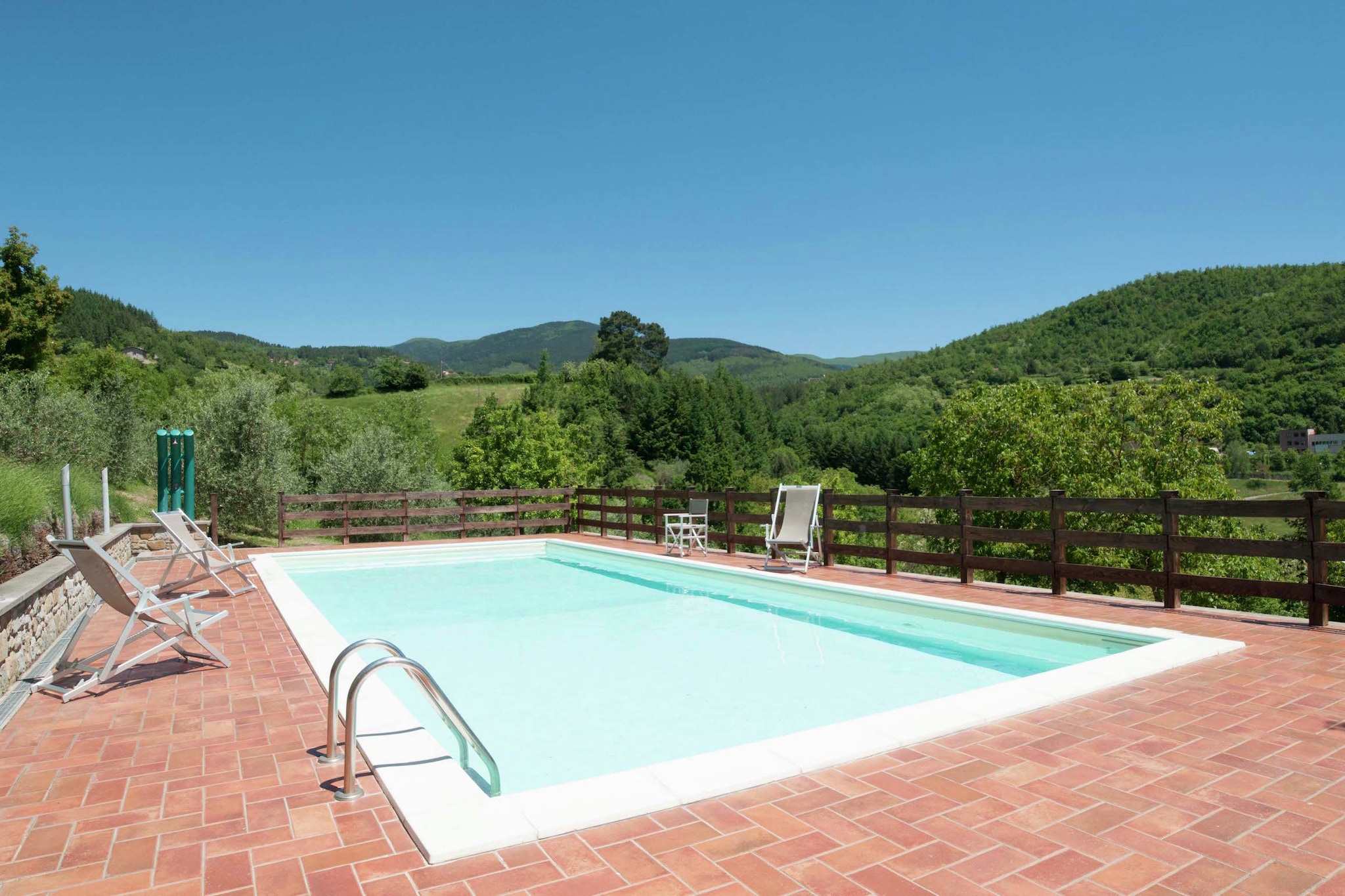 Villa in Casentino with Pool & Castle Views