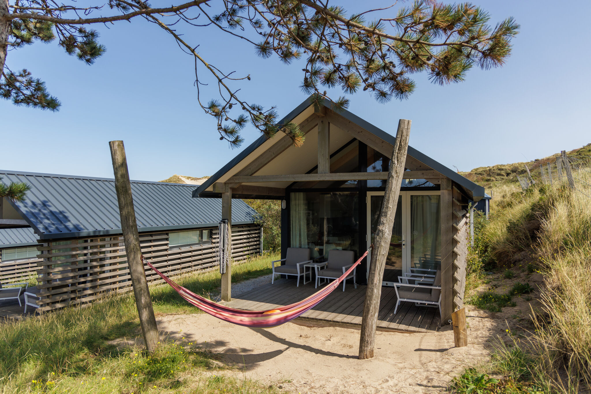 Great lodge with a combi microwave, in Bloemendaal