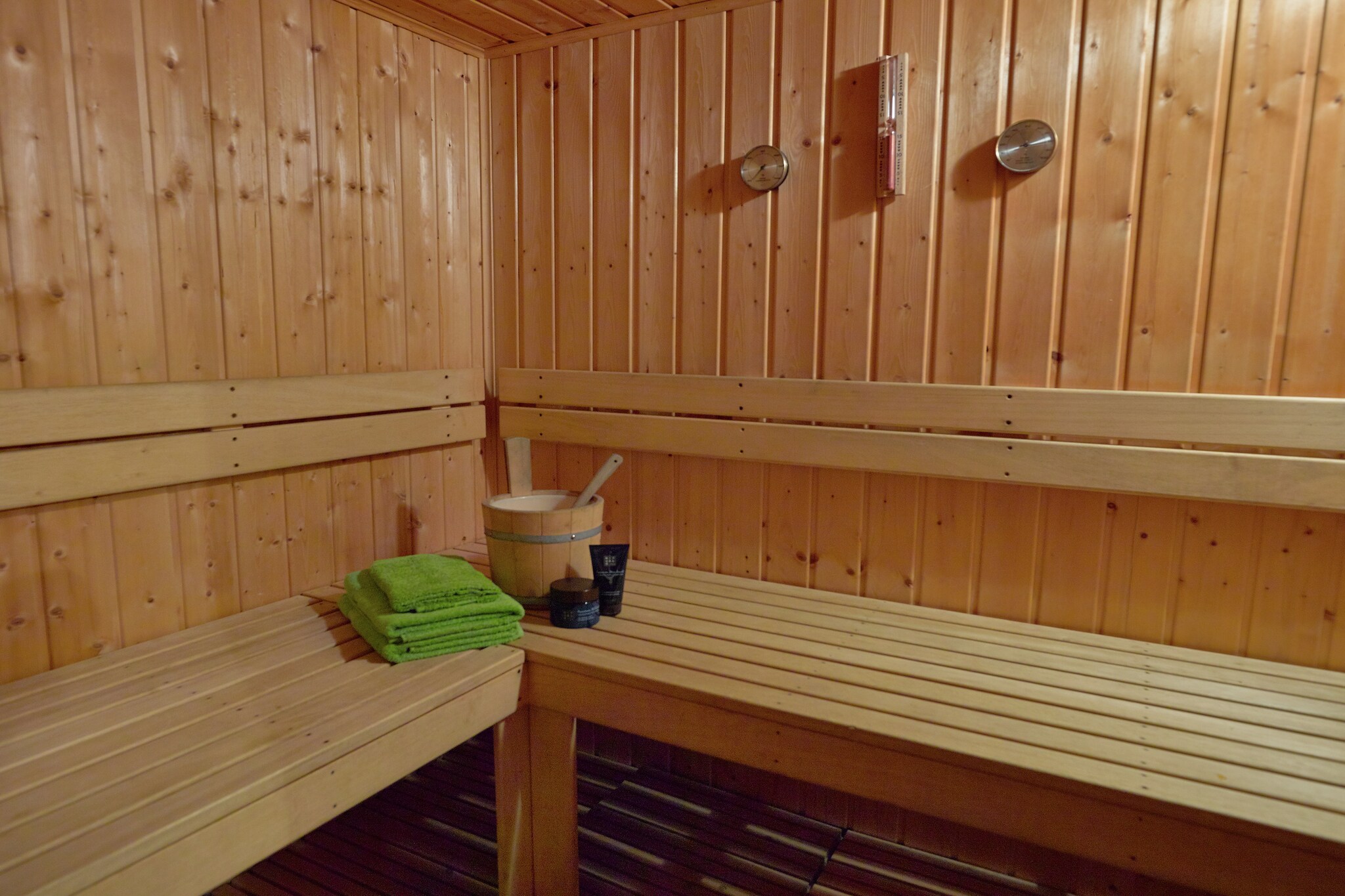 Vakantiehuis Spa max. 15 personen 1 huisdier 8 slaapkamers sauna #36