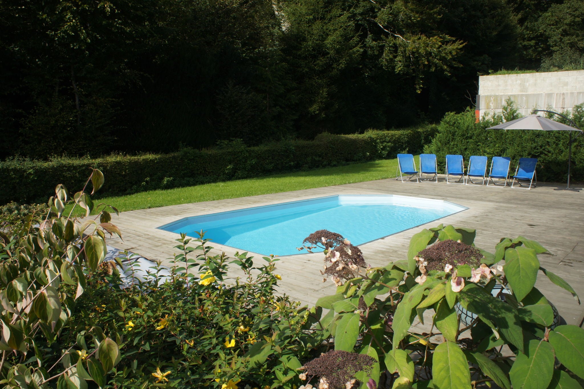 Gite for person with reduced mobility with outdoor pool