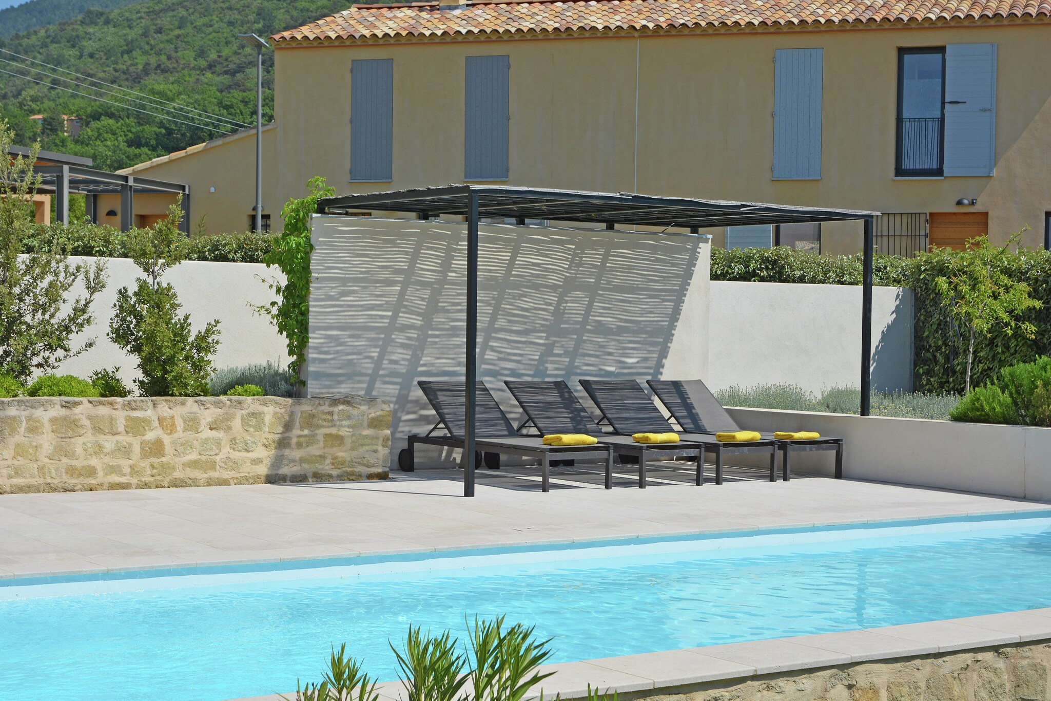 Luxuriöse Villa mit eigenem Pool in Malaucène