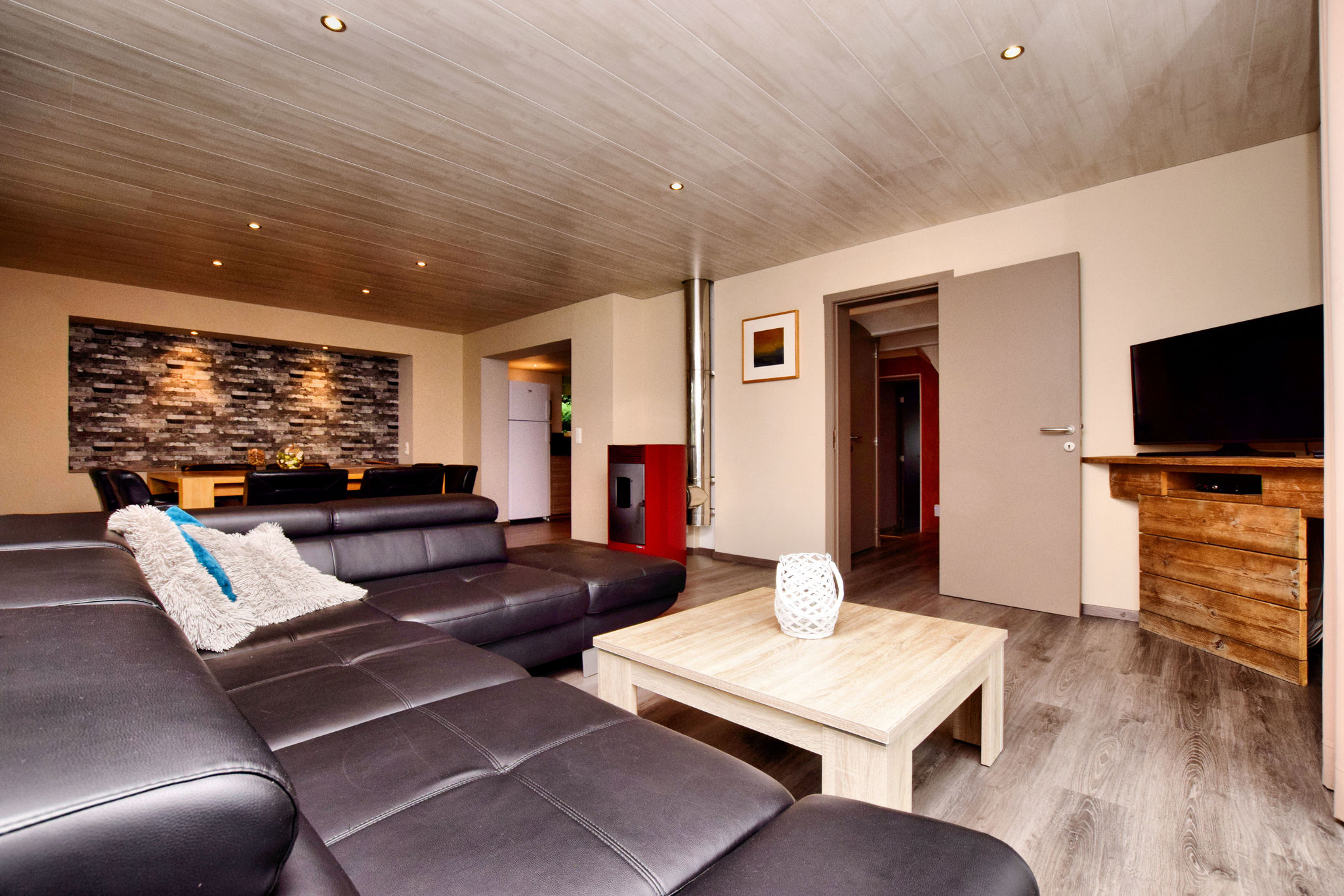Modern vakantiehuis in La Roche-en-Ardenne met een indoor wellness