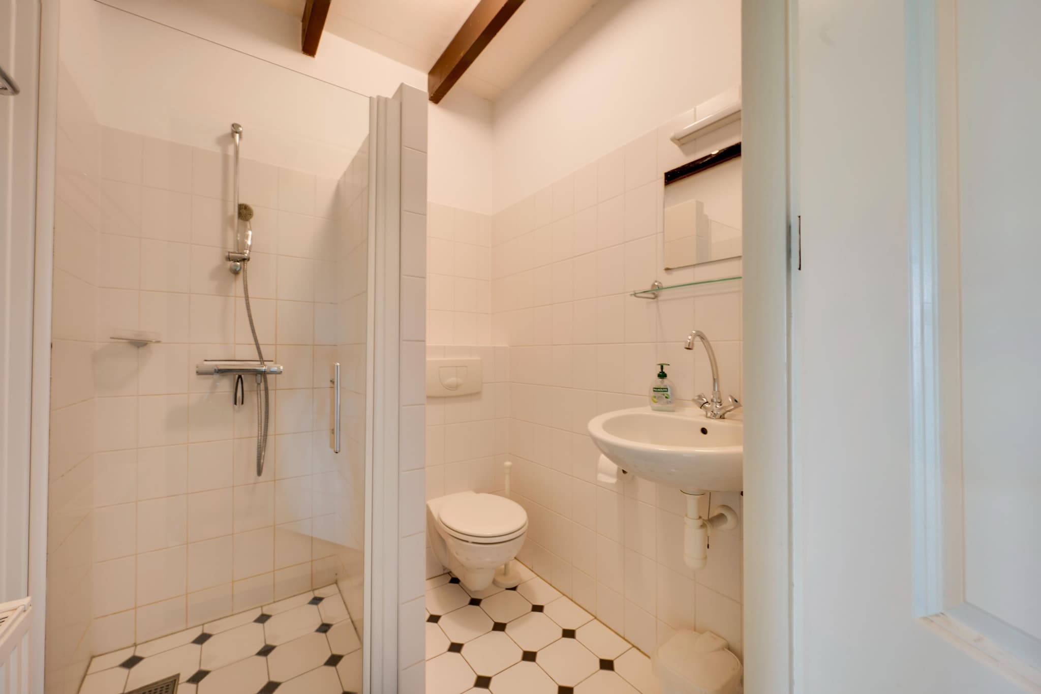 De Kibbelhoeve - Badkamer