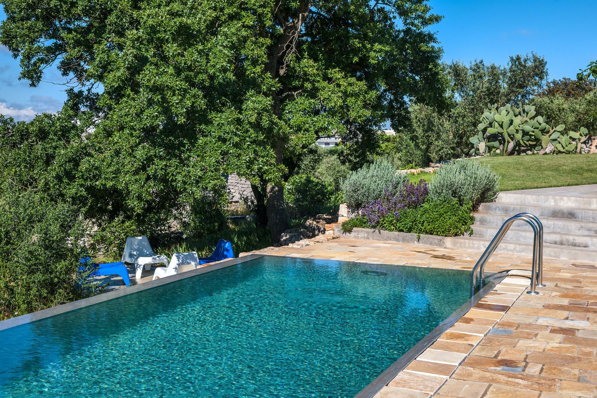 Villa moderne avec piscine à Cisternino