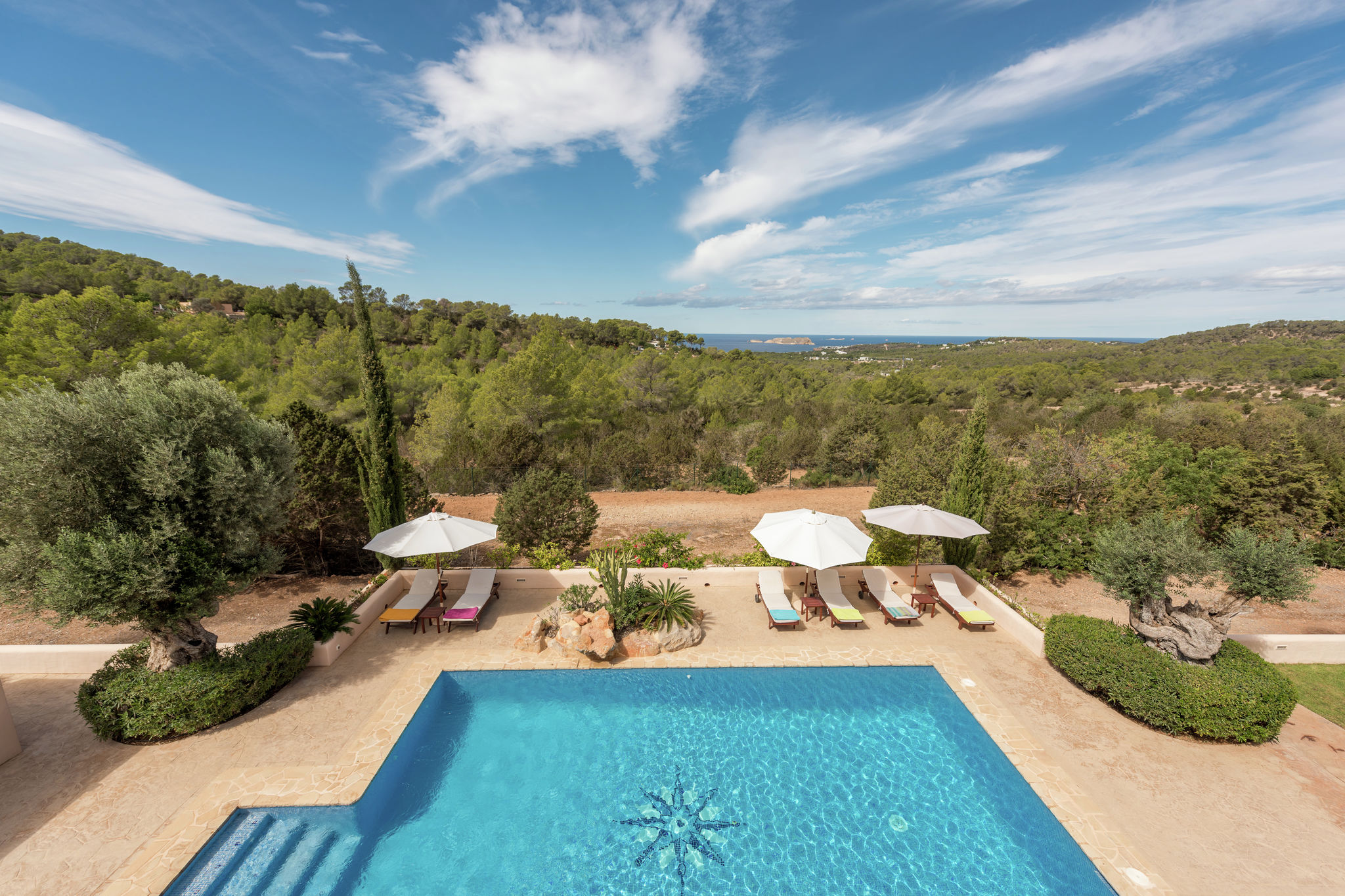 Luxe landhuis met privézwembad in Cala Tarida, Spanje