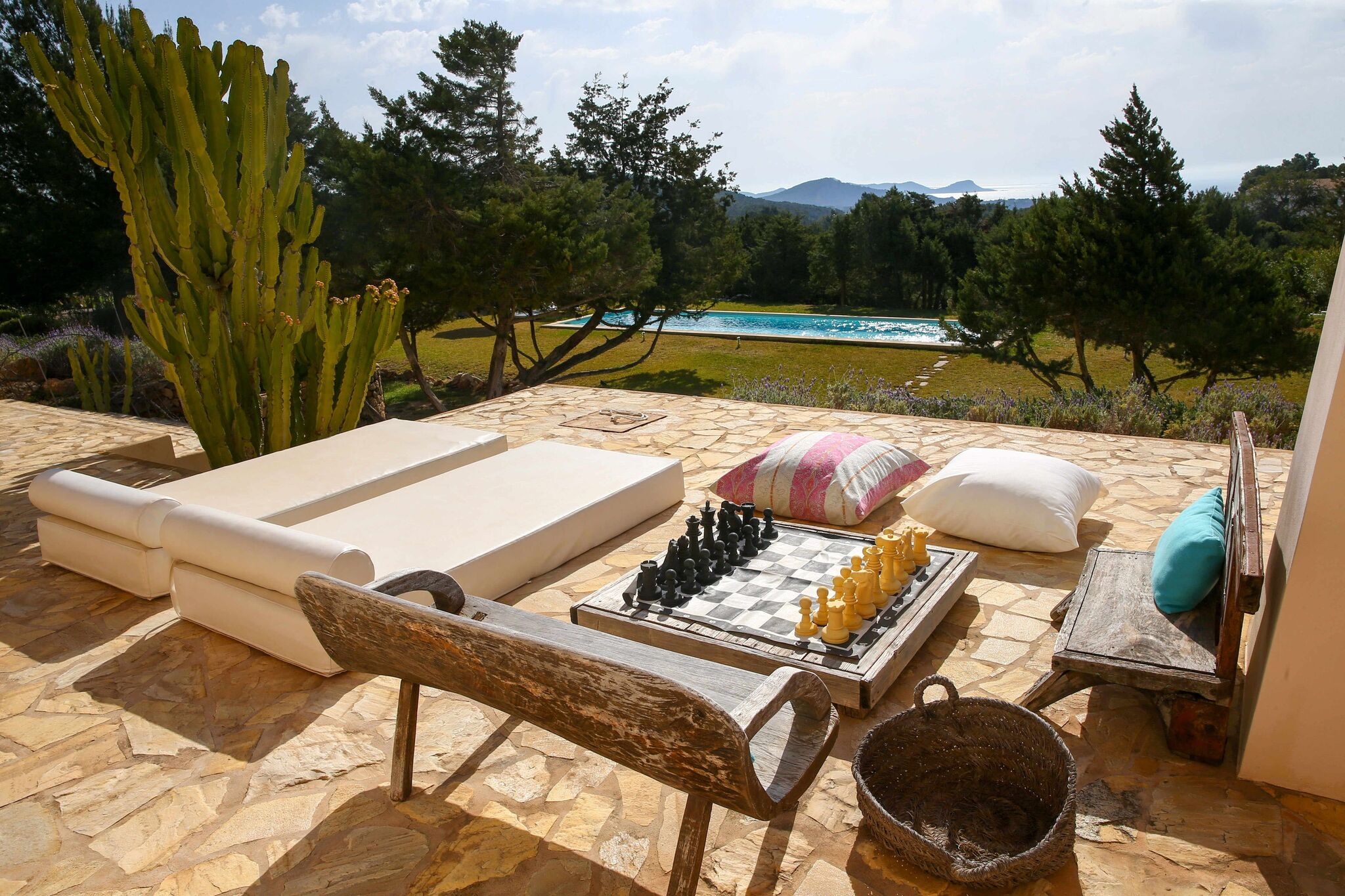 Charmante villa avec piscine privée à Es Cubells