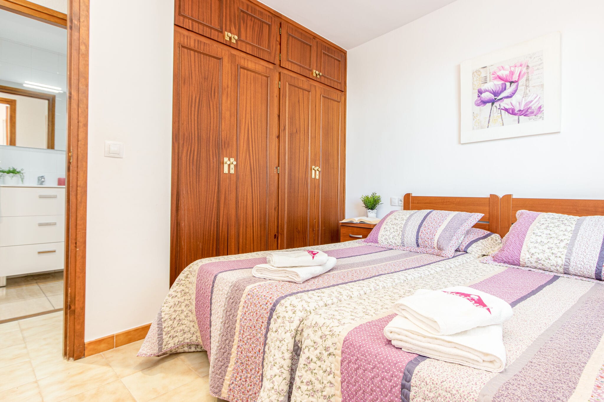 Gezellig appartement met wifi vlakbij het zandstrand Nova in Roses, Spanje