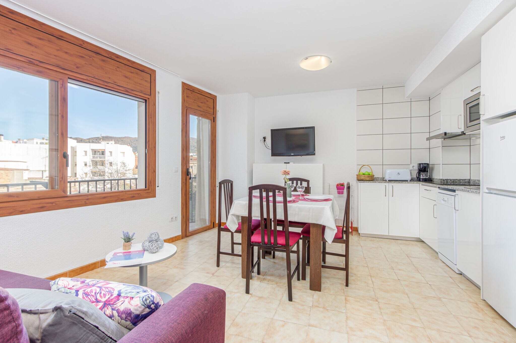 Appartement confortable avec wifi près de la plage de sable Nova à Roses Espagne