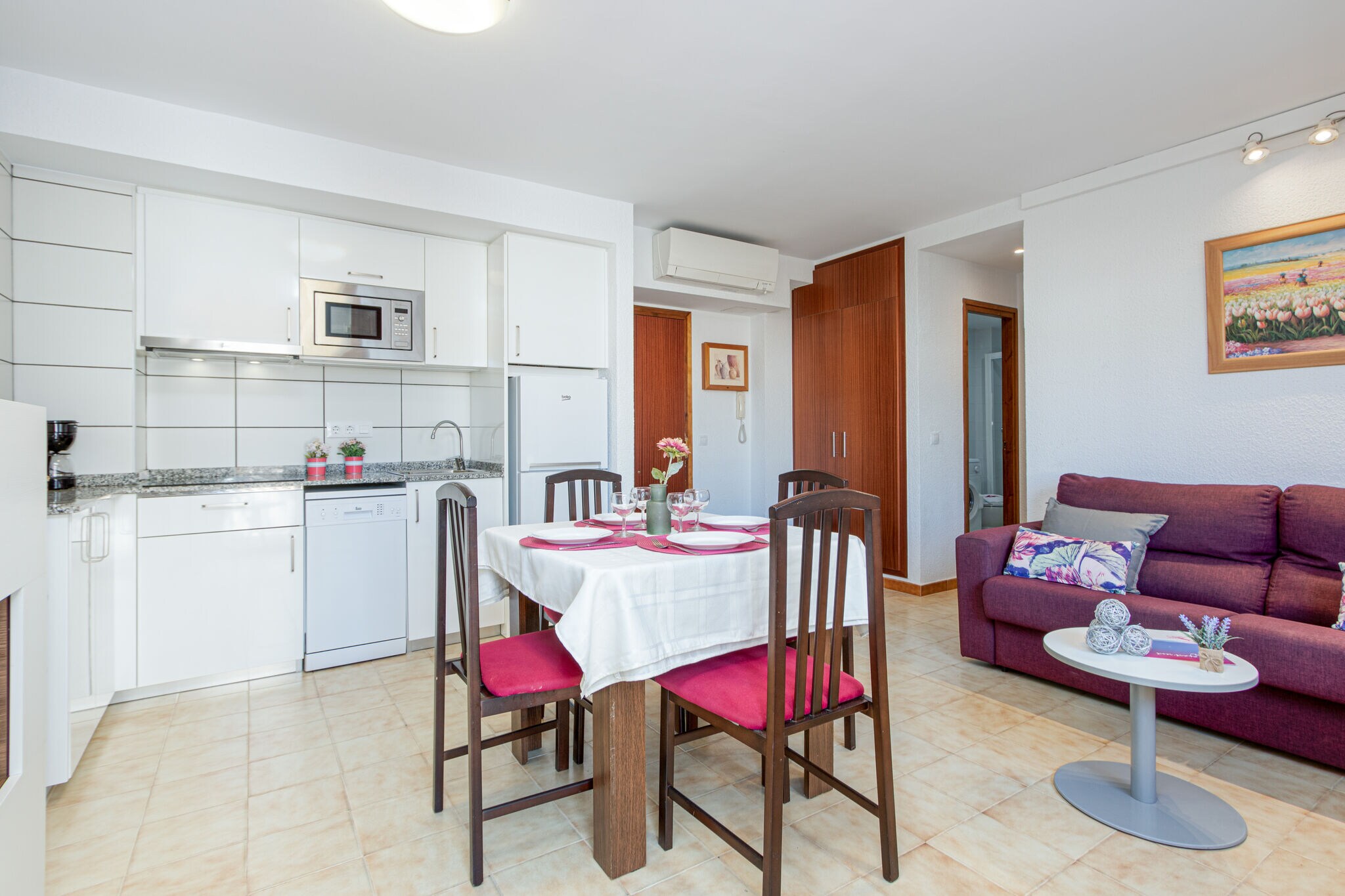 Appartement confortable avec wifi près de la plage de sable Nova à Roses Espagne