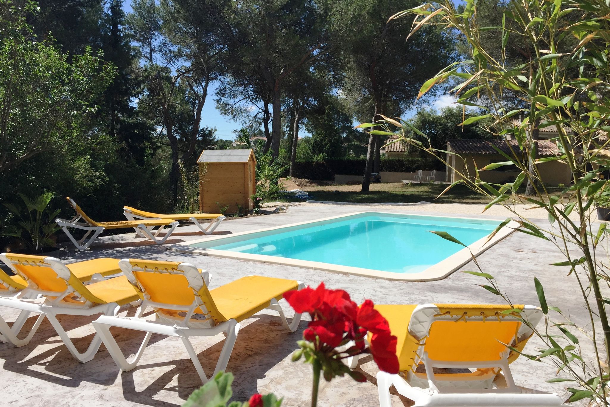 Paisible villa à Beaucaire au sud de la France, avec piscine