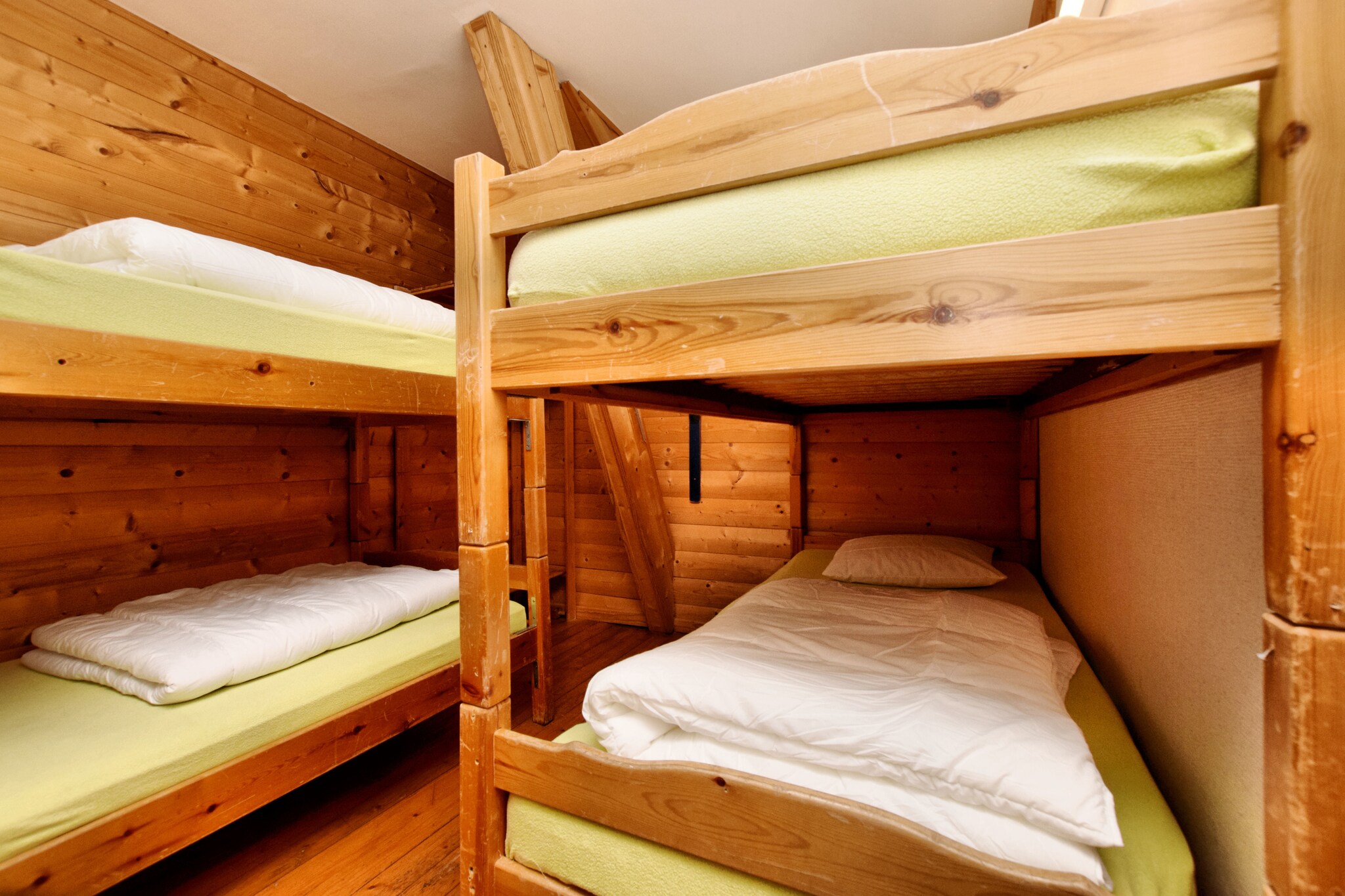 Vakantiehuis Villers ste Gertrude max. 27 personen 2 huisdieren 11 slaapkamers sauna #25