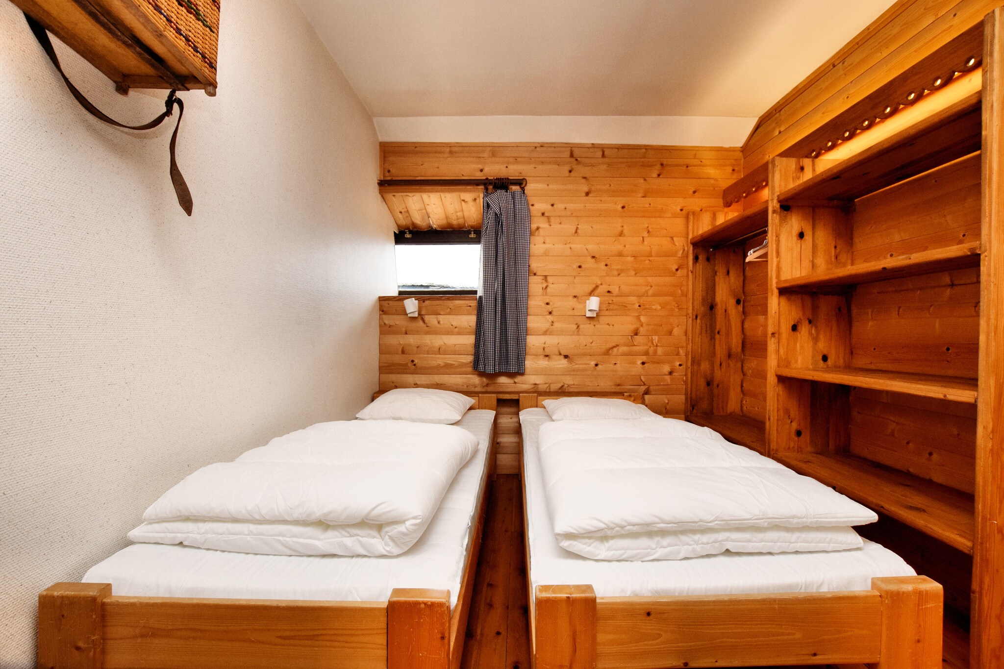 Vakantiehuis Villers ste Gertrude max. 27 personen 2 huisdieren 11 slaapkamers sauna #23