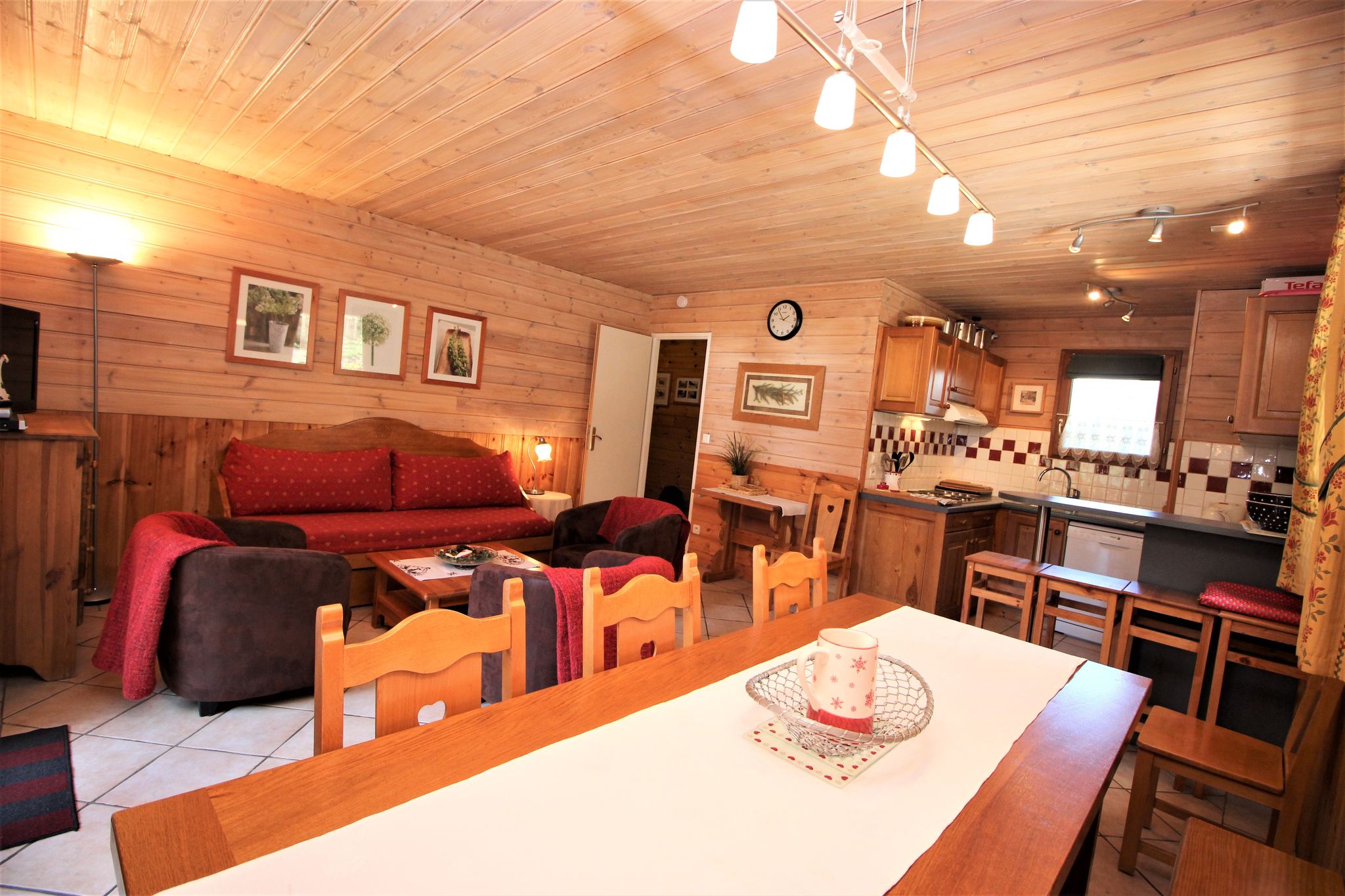 Stunning Holiday Home in Valfrejus near Ski Lifts