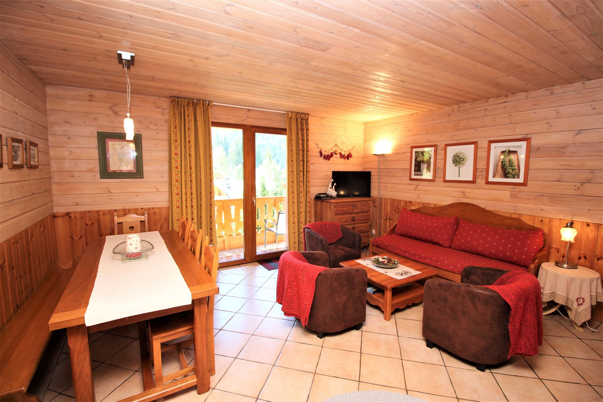 Stunning Holiday Home in Valfrejus near Ski Lifts