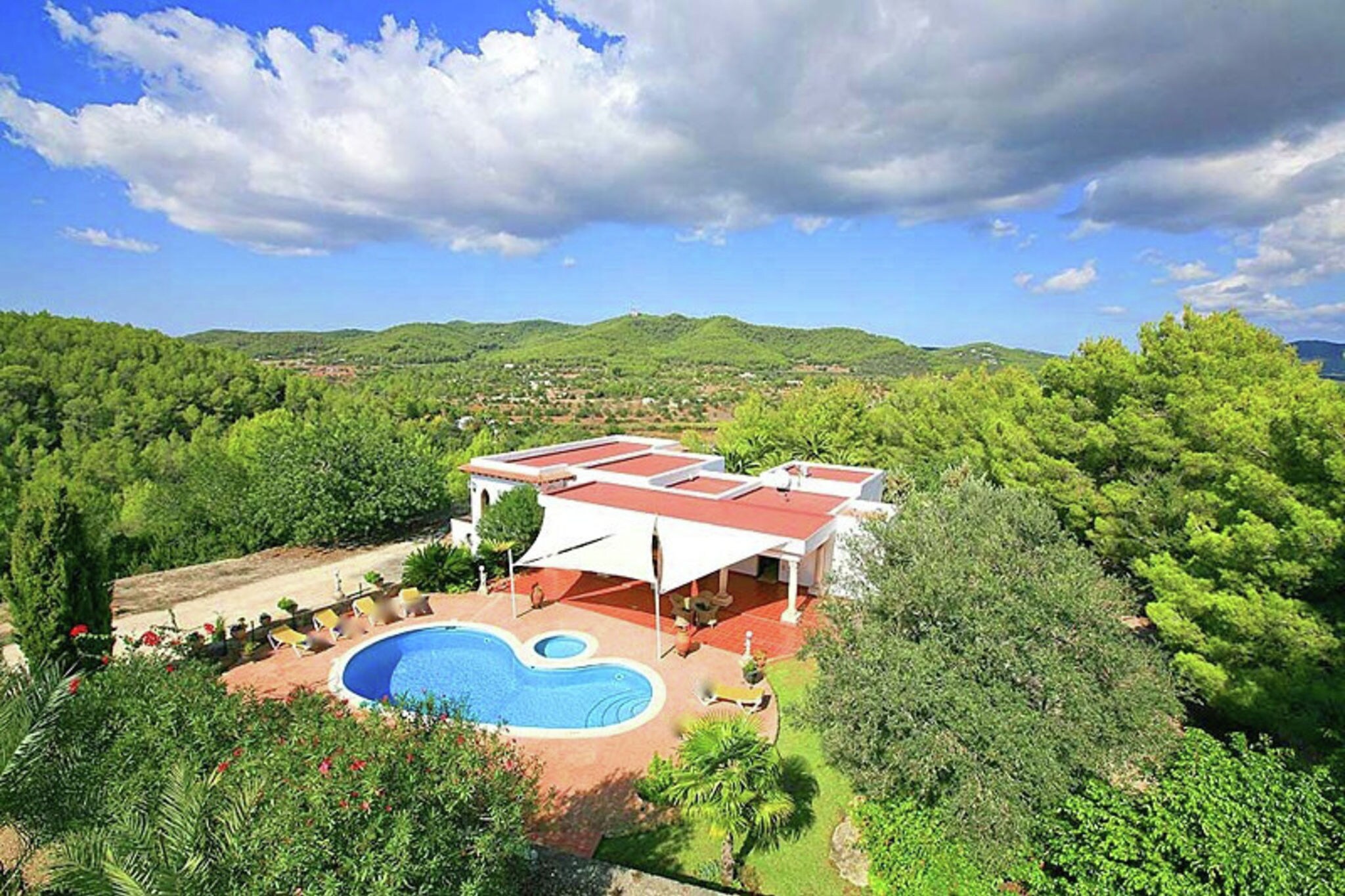Tranquil Mansion in Santa Eulària des Riu with Swimming Pool