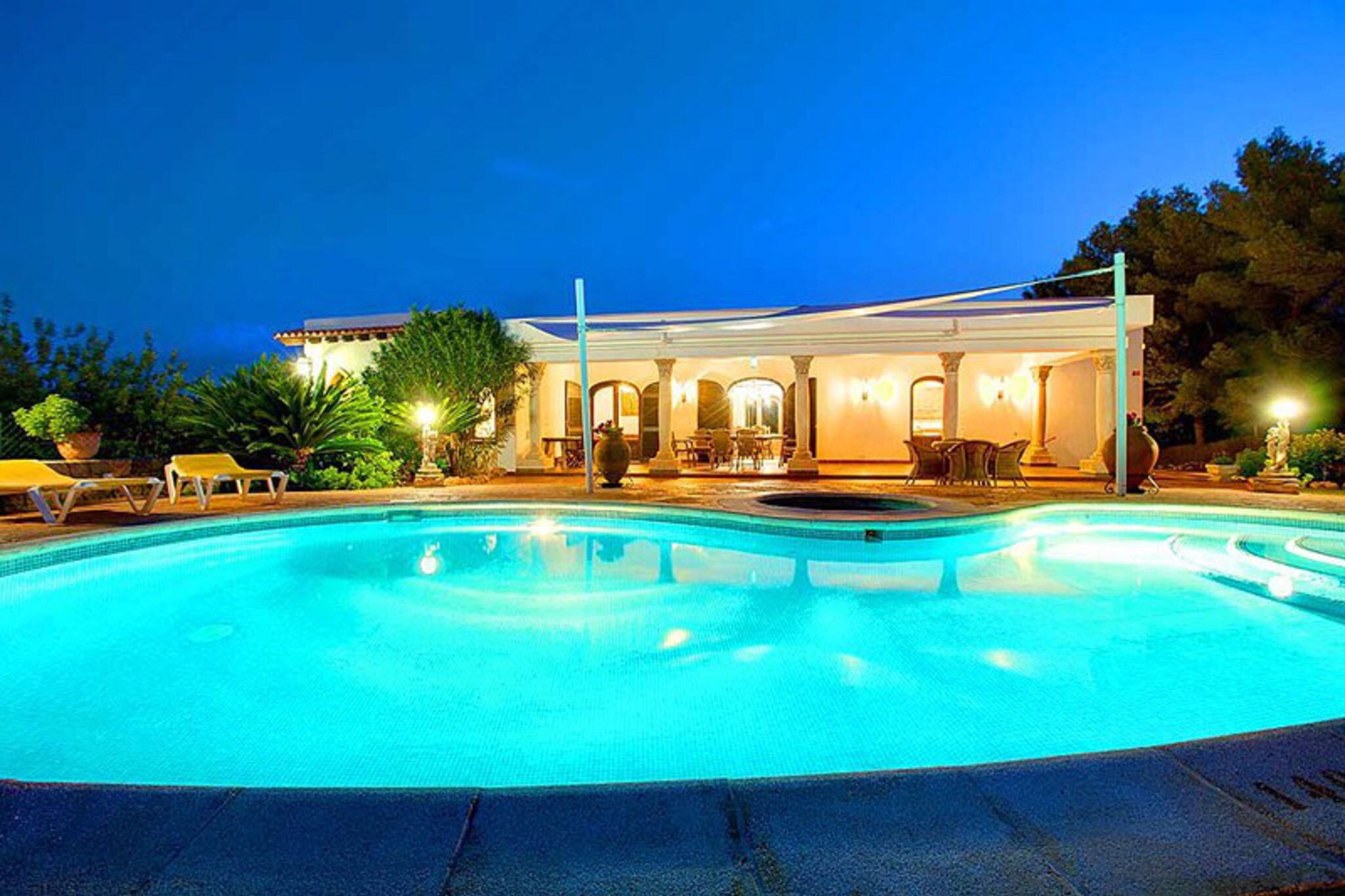 Confortable demeure avec piscine à Santa Eulària des Riu