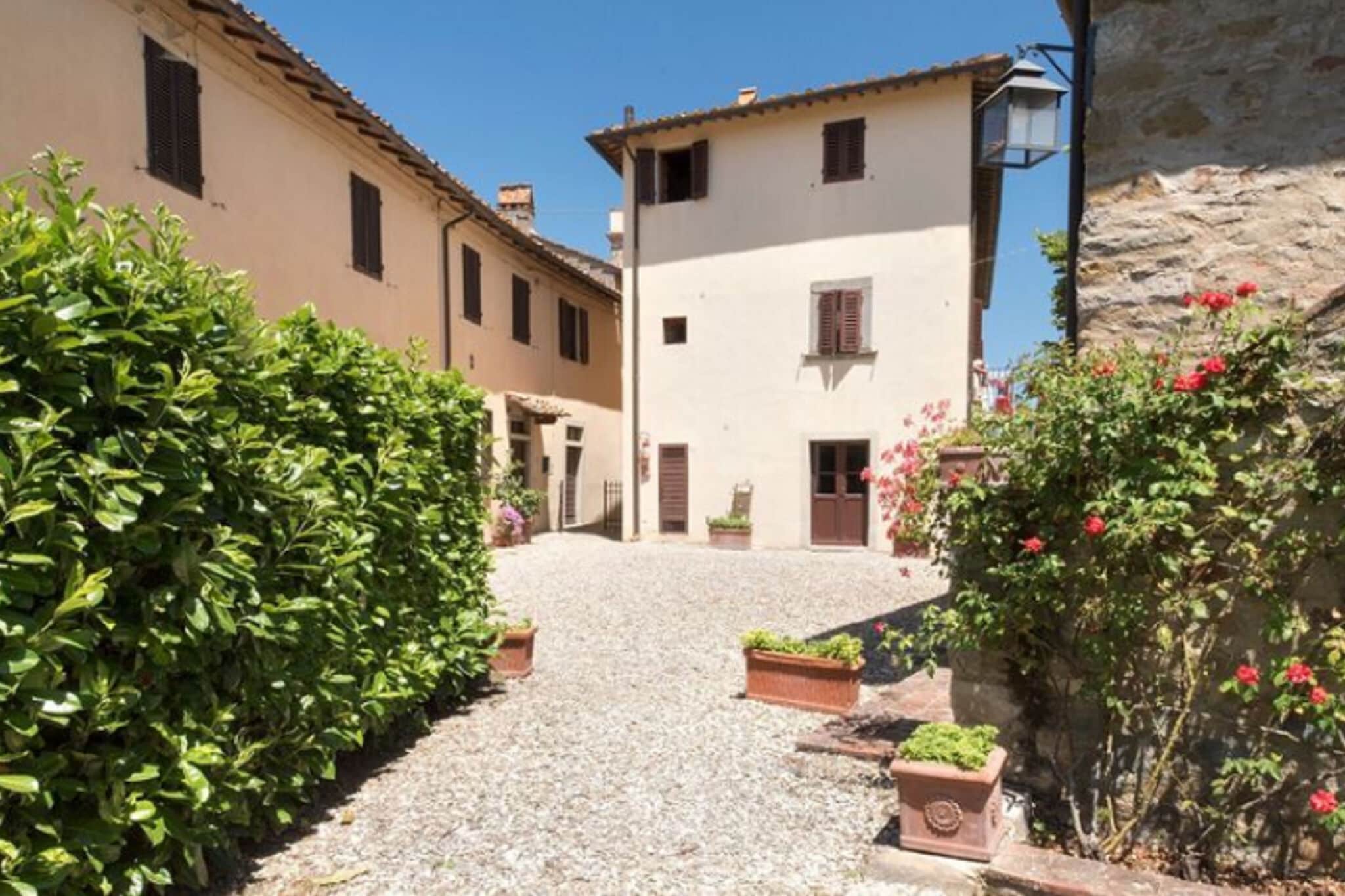Cosy Holiday Home in Pergine Valdarno with Terrace