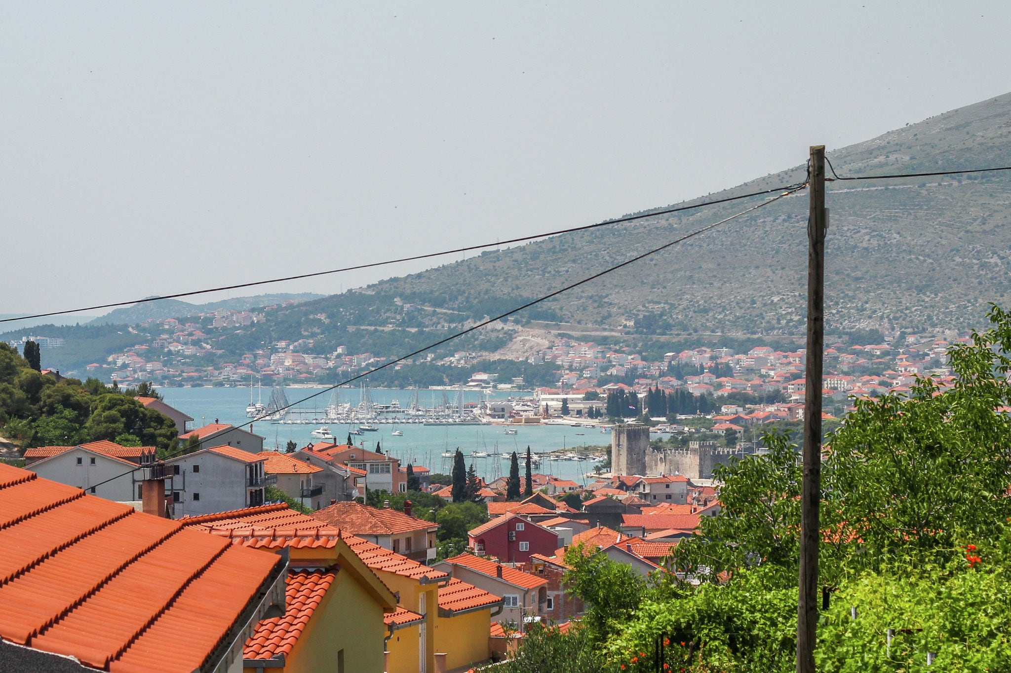 Eine dynamische Ferienwohnung mit Meerblick in Trogir