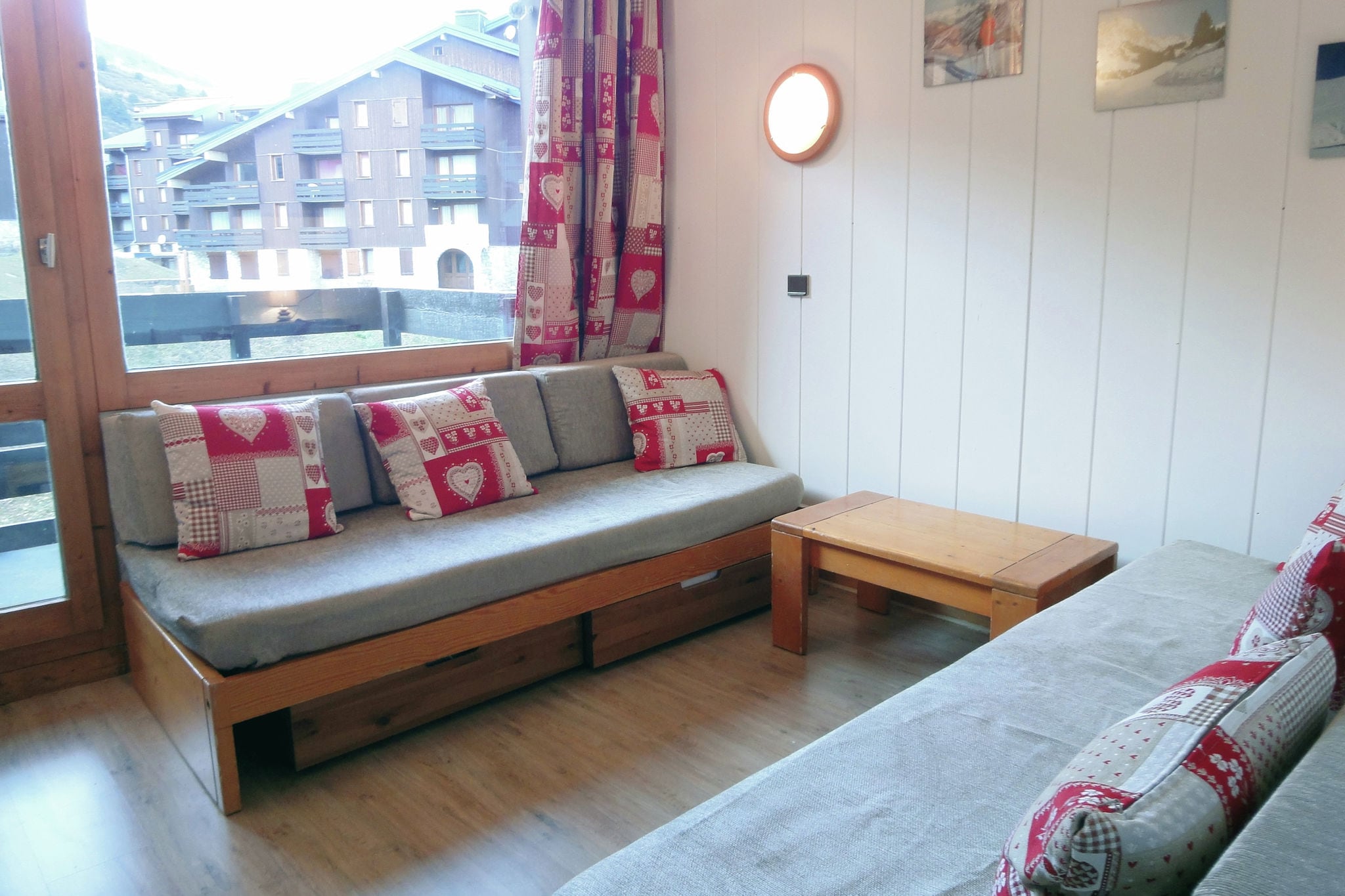 Appartement confortable à Méribel avec balcon