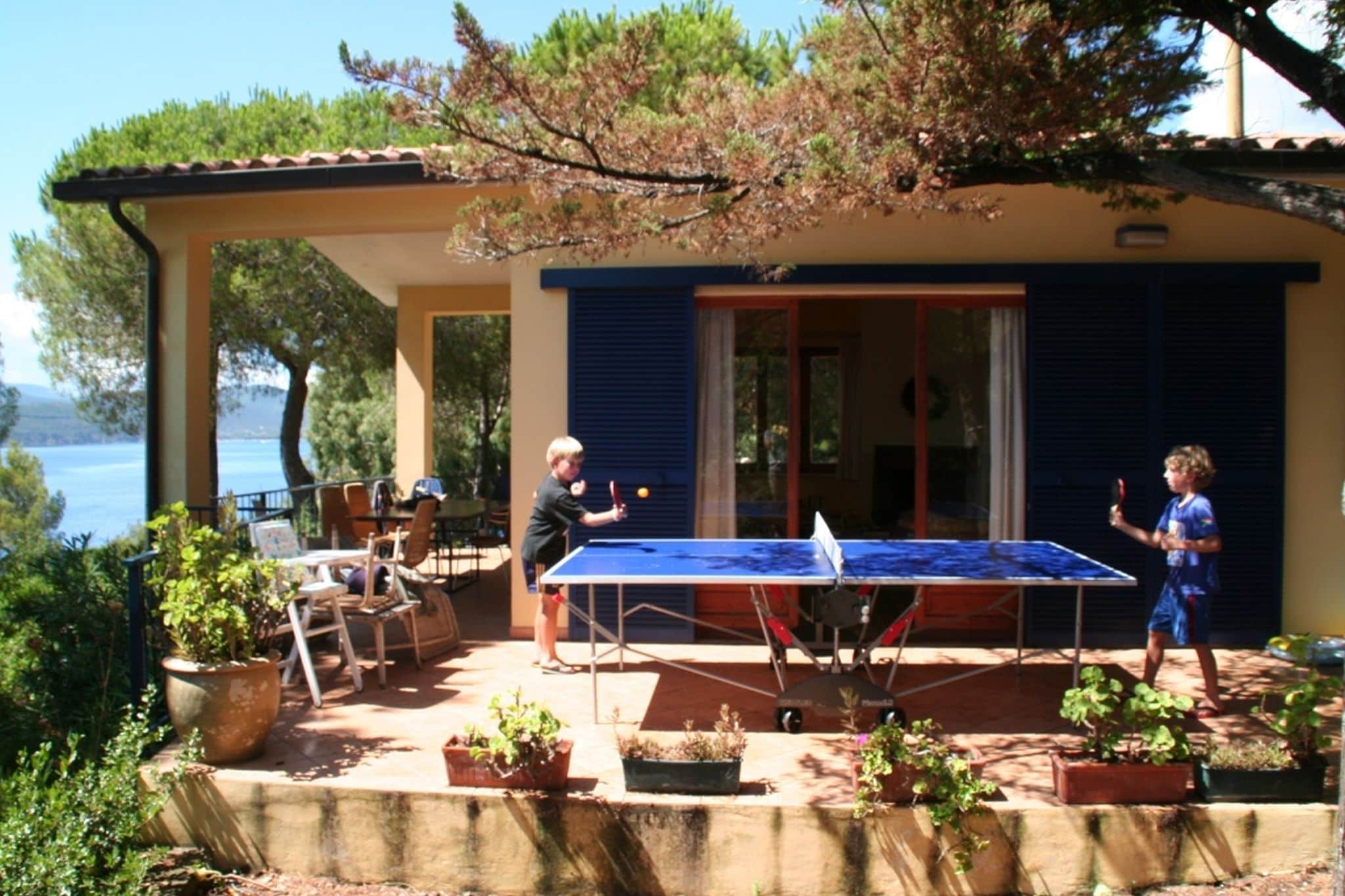 House with direct access and private terrace at sea, only 10min from Capoliveri