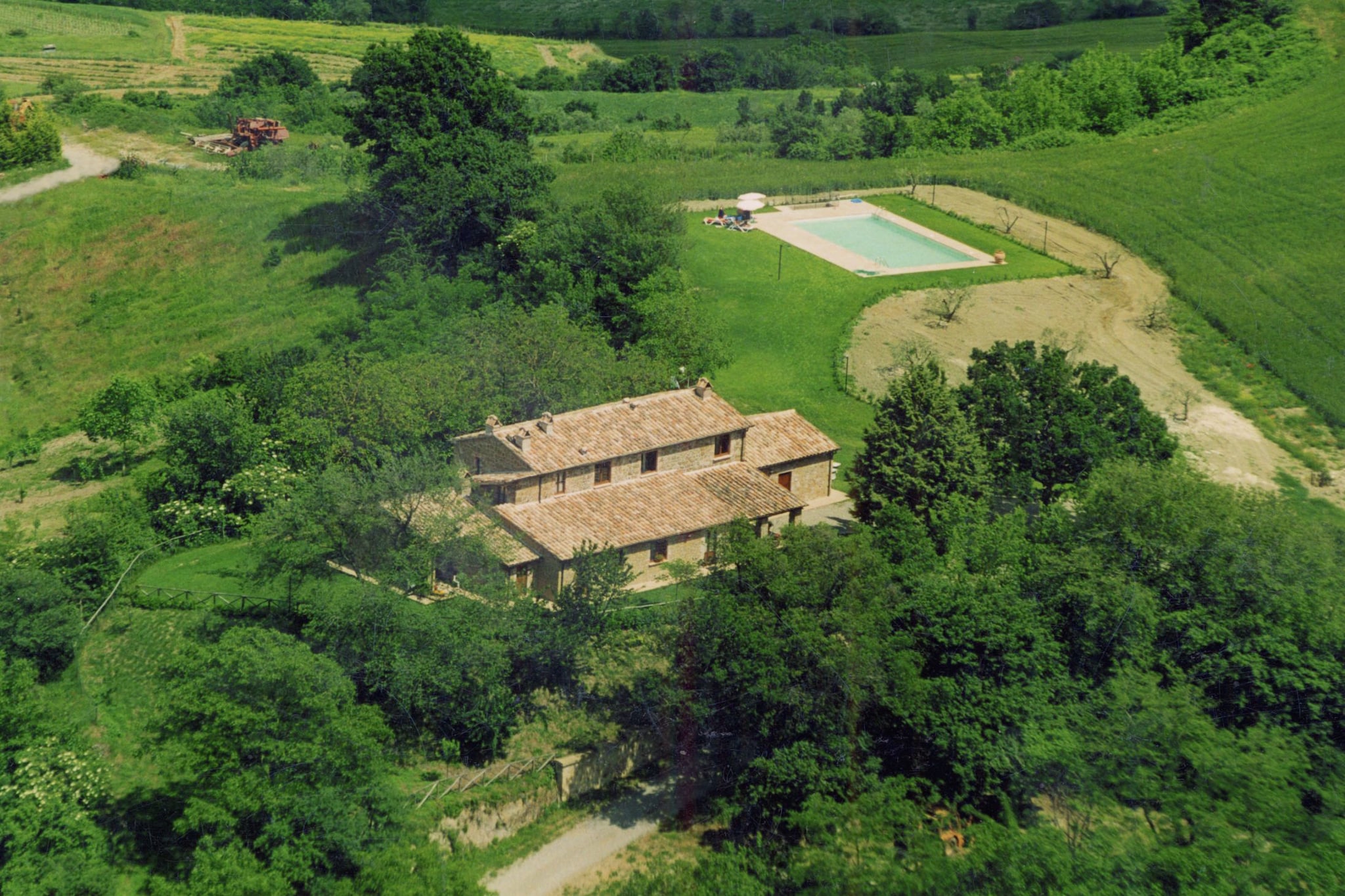 Ferme de charme à Proceno avec piscine