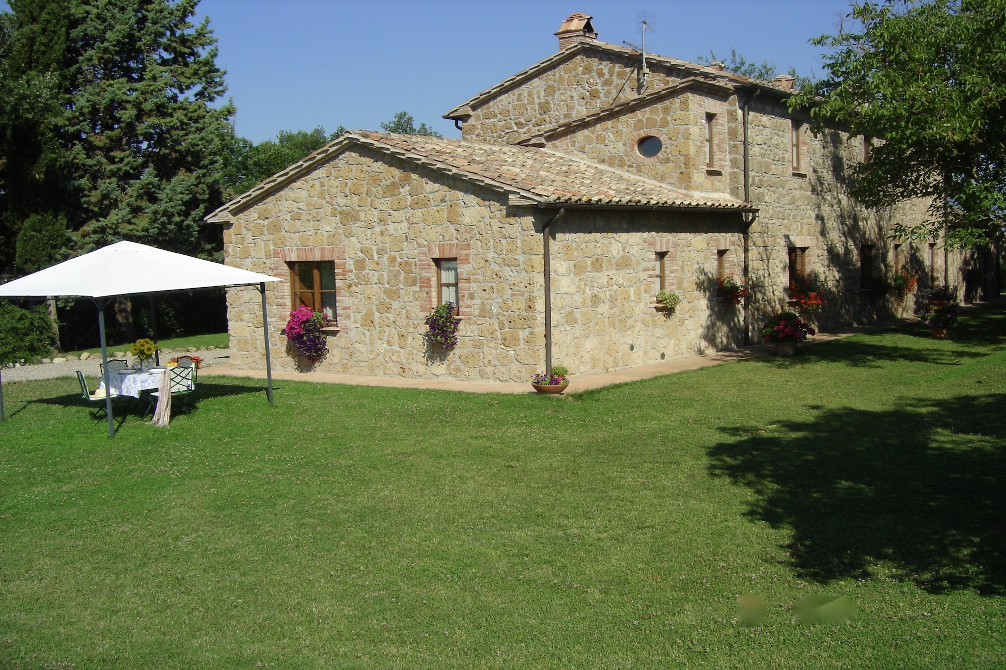 Exterior Summer