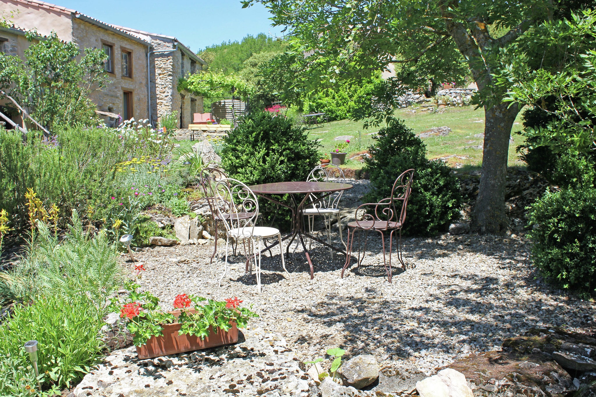 Rust en natuurschoon bij dit vakantiehuis met groot zwembad in de Corbières.