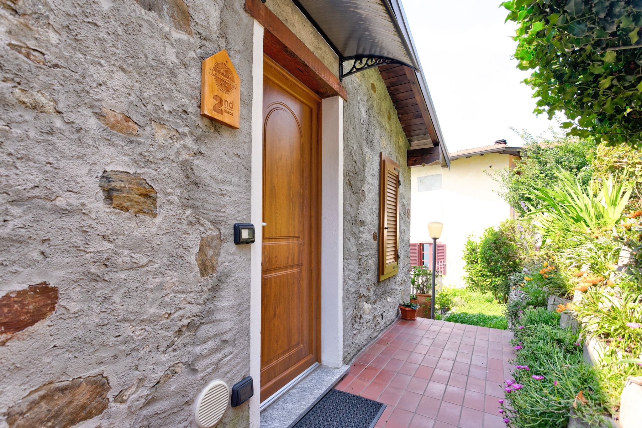 Gravedona Lake Escape