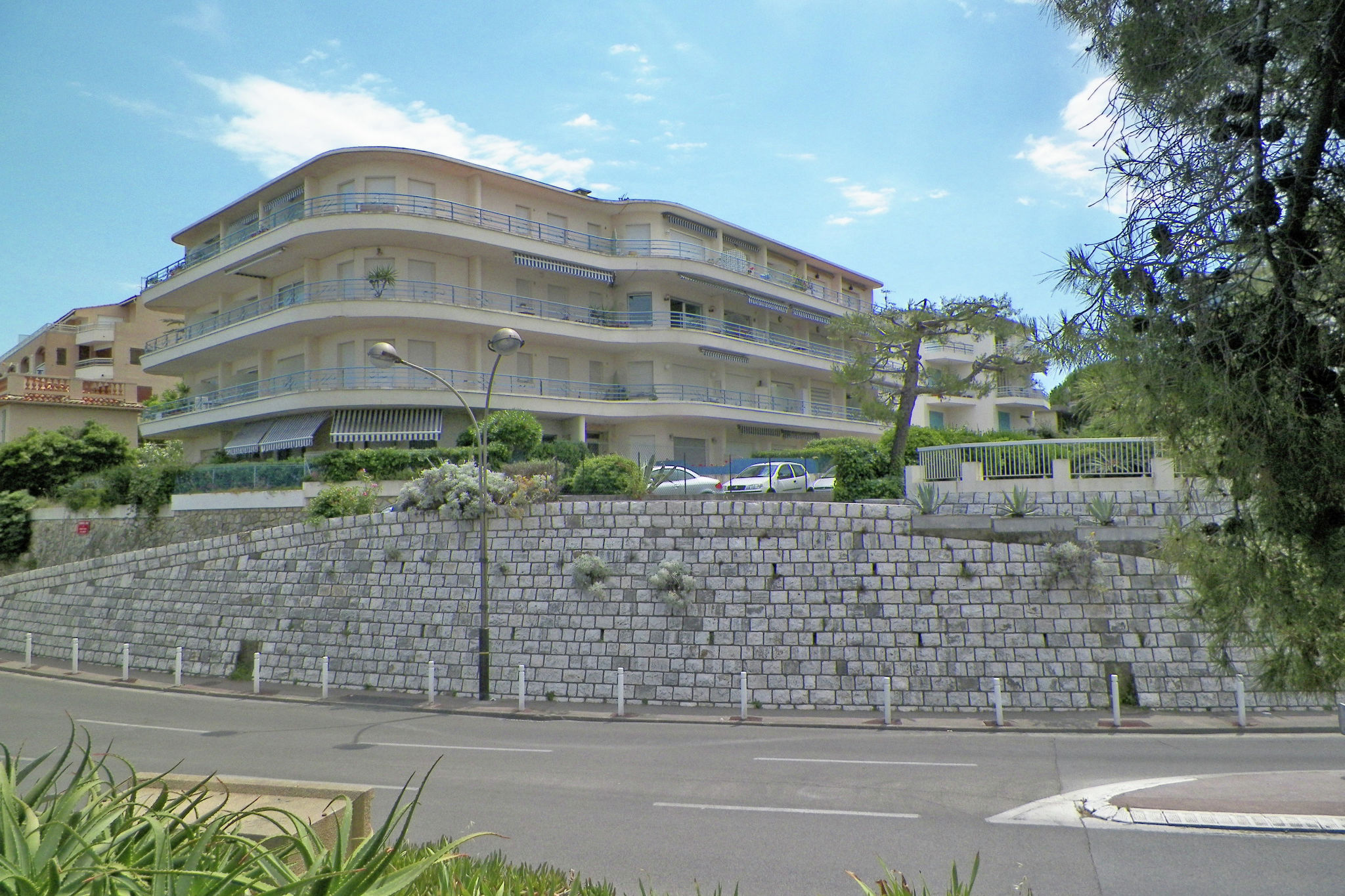 Appartement moderne avec terrasse privée à Antibes