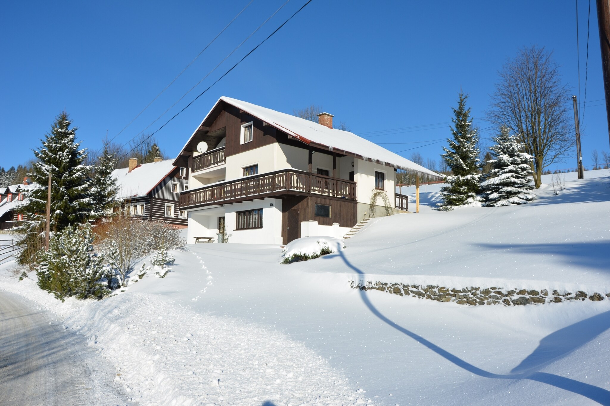 Spacious cottage in the Giant Mountains, 1 km from the skislopes