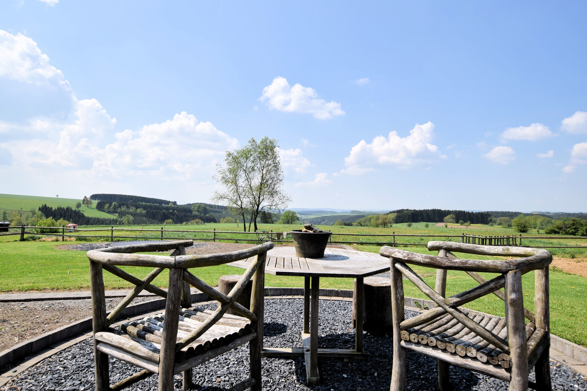 Vakantiehuis Mont max. 6 personen 3 slaapkamers #34