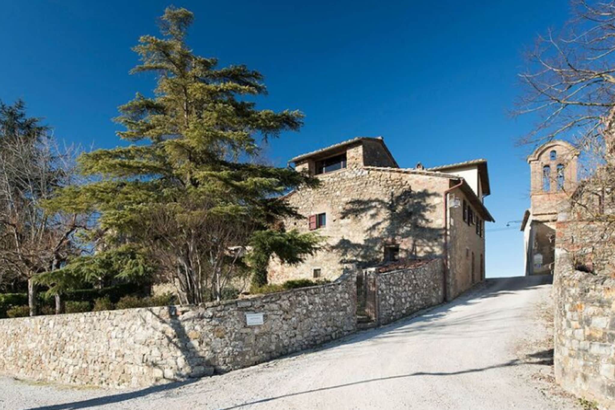 Gezellig huis in Pergine Valdarno met privétuin