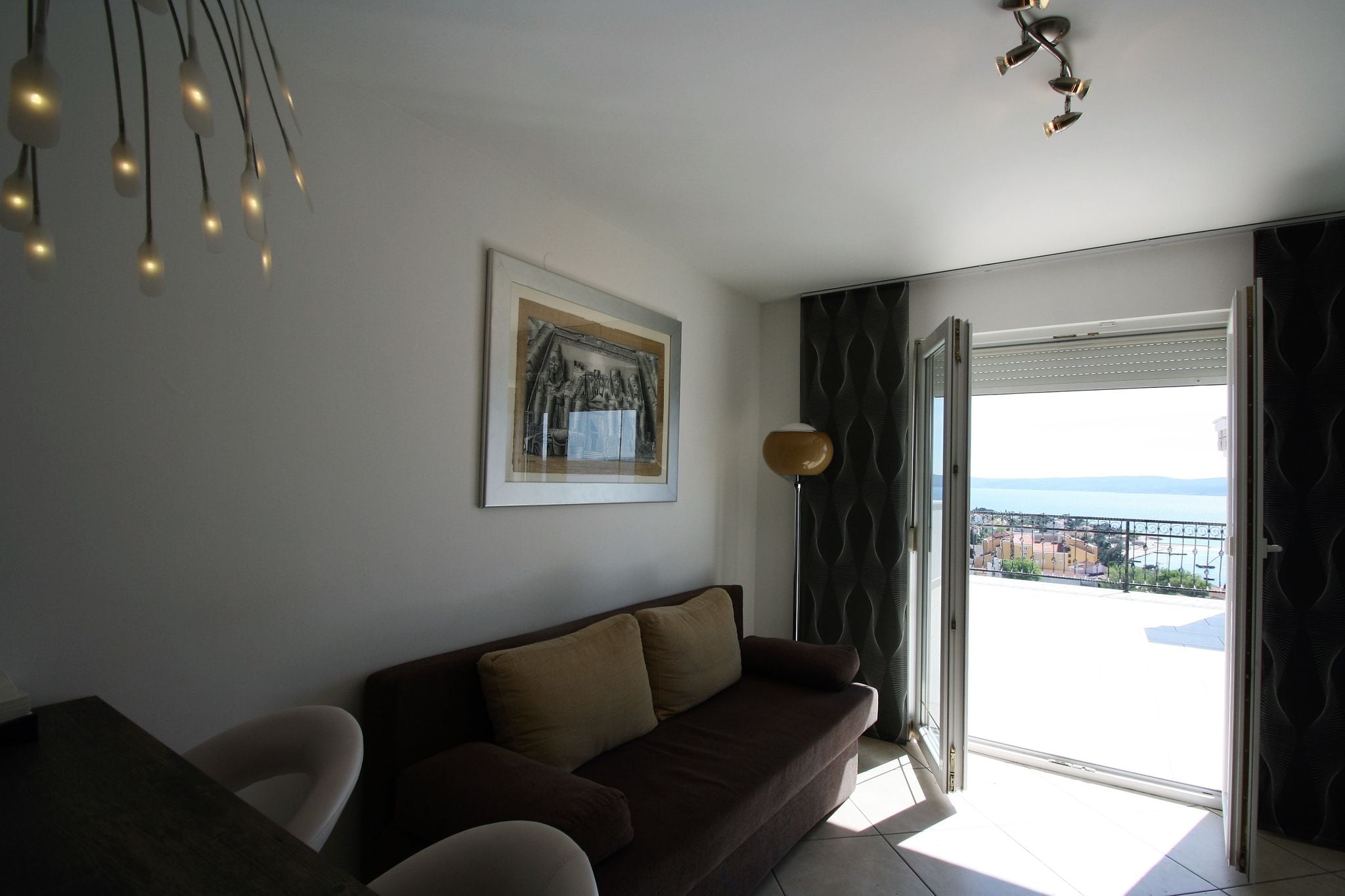 Mooi modern appartement voor maximaal 5 personen met een prachtig uitzicht op zee