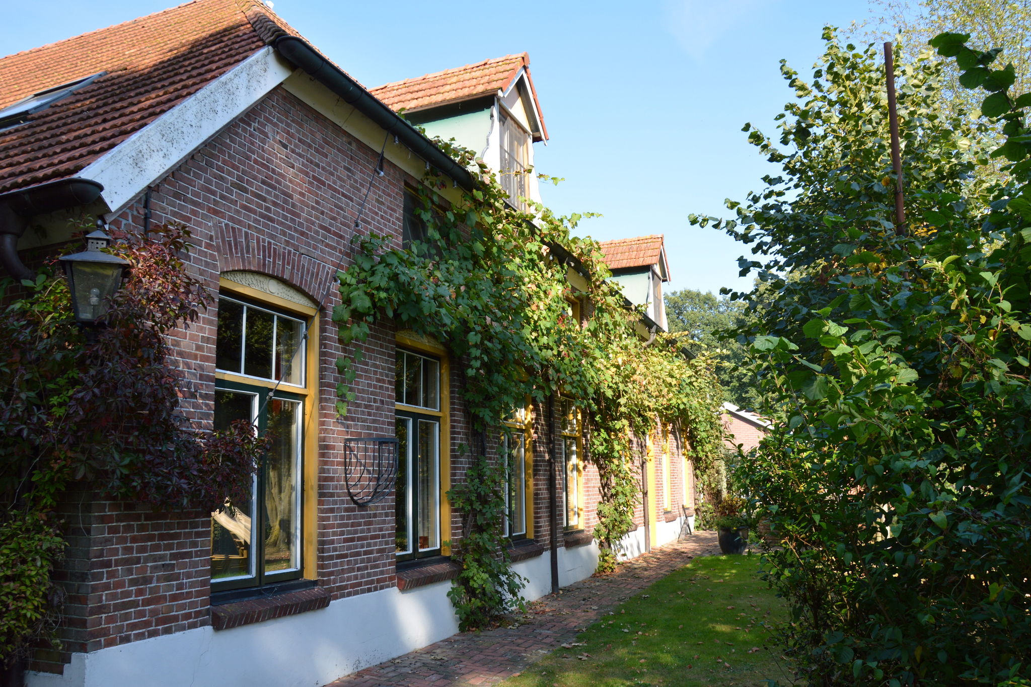 Spacious farmhouse in Rekken and wellness area