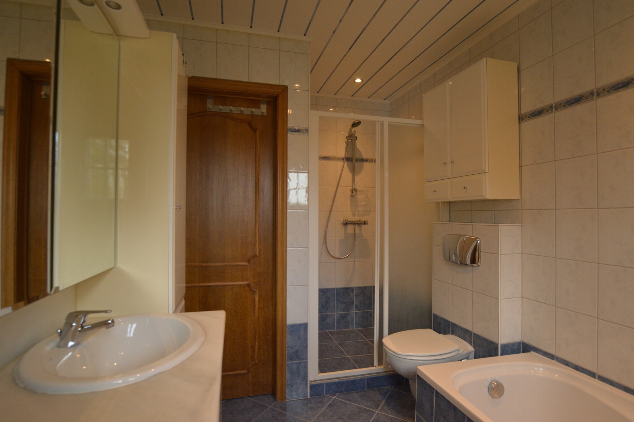 Vakantiehuis Limbourg max. 8 personen 4 slaapkamers zwembad #22
